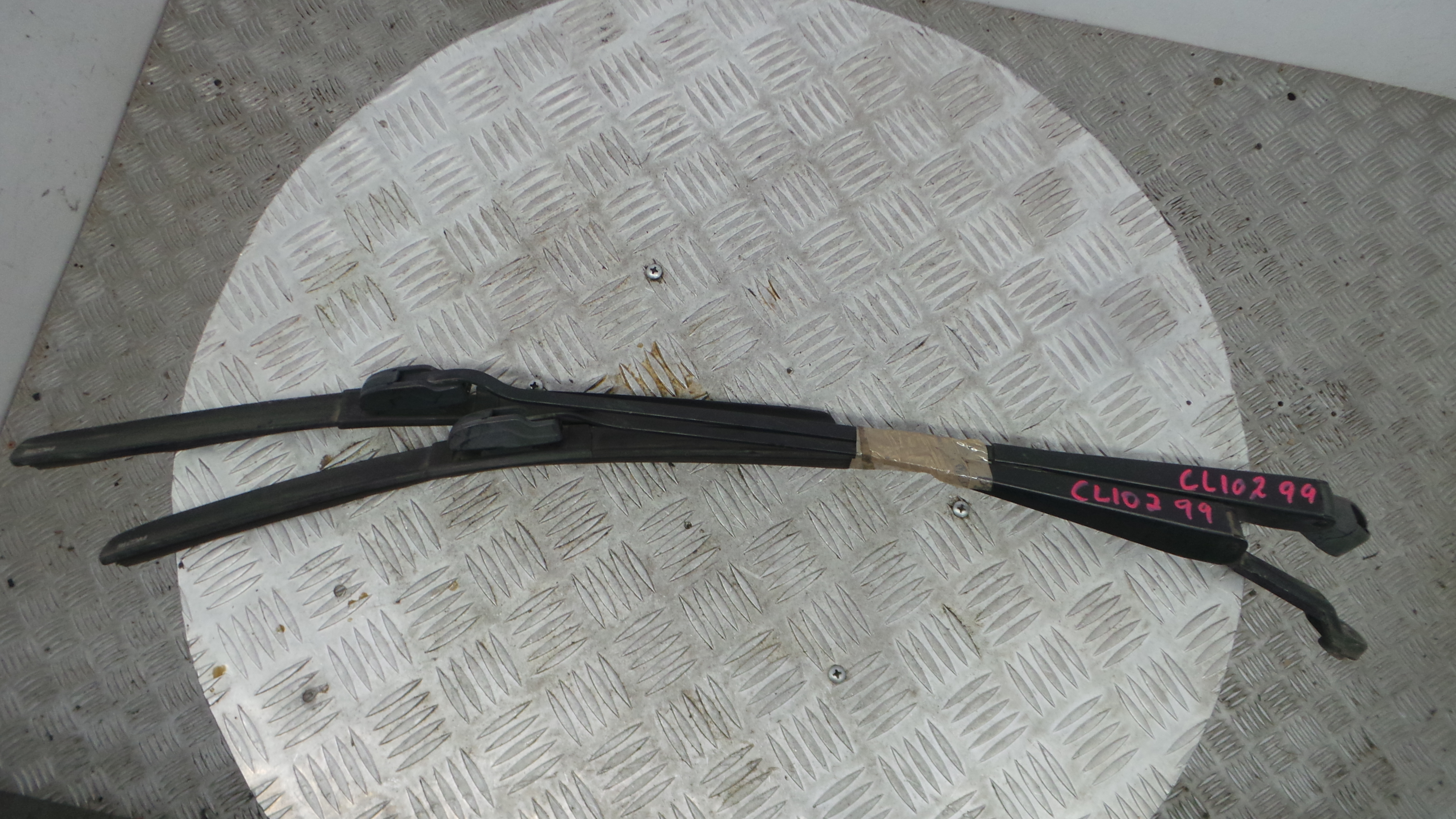 Braço Do Limpa-vidros 7700847571 - RENAULT CLIO II (BB_, CB_), CLIO Mk II (BB_, CB_)-38414489 Braço Do Limpa-vidros 7700847571 - RENAULT CLIO II (BB_, CB_), CLIO Mk II (BB_, CB_)-38414489