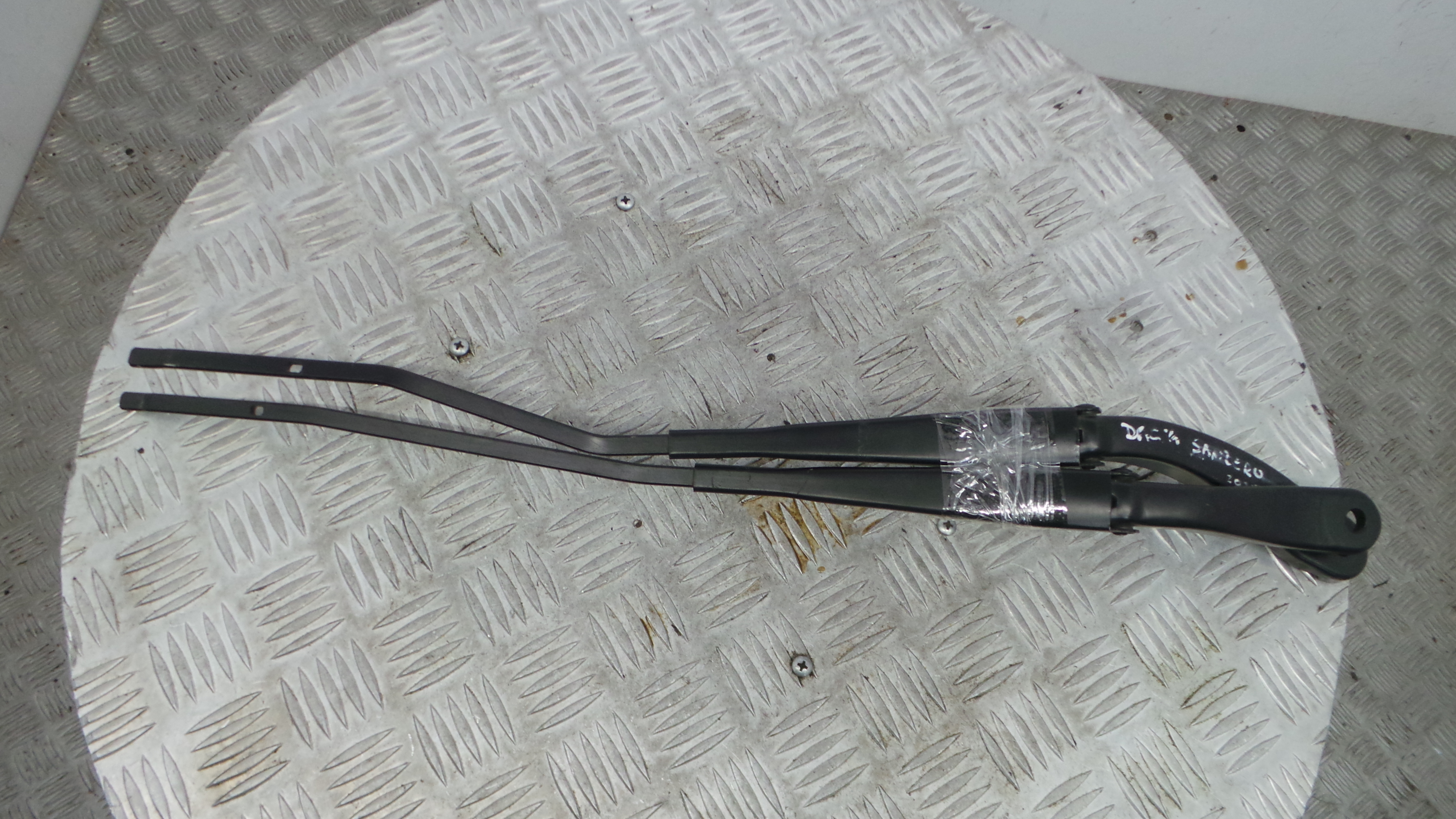 Braço Do Limpa-vidros 288865045R - DACIA SANDERO II-38414513