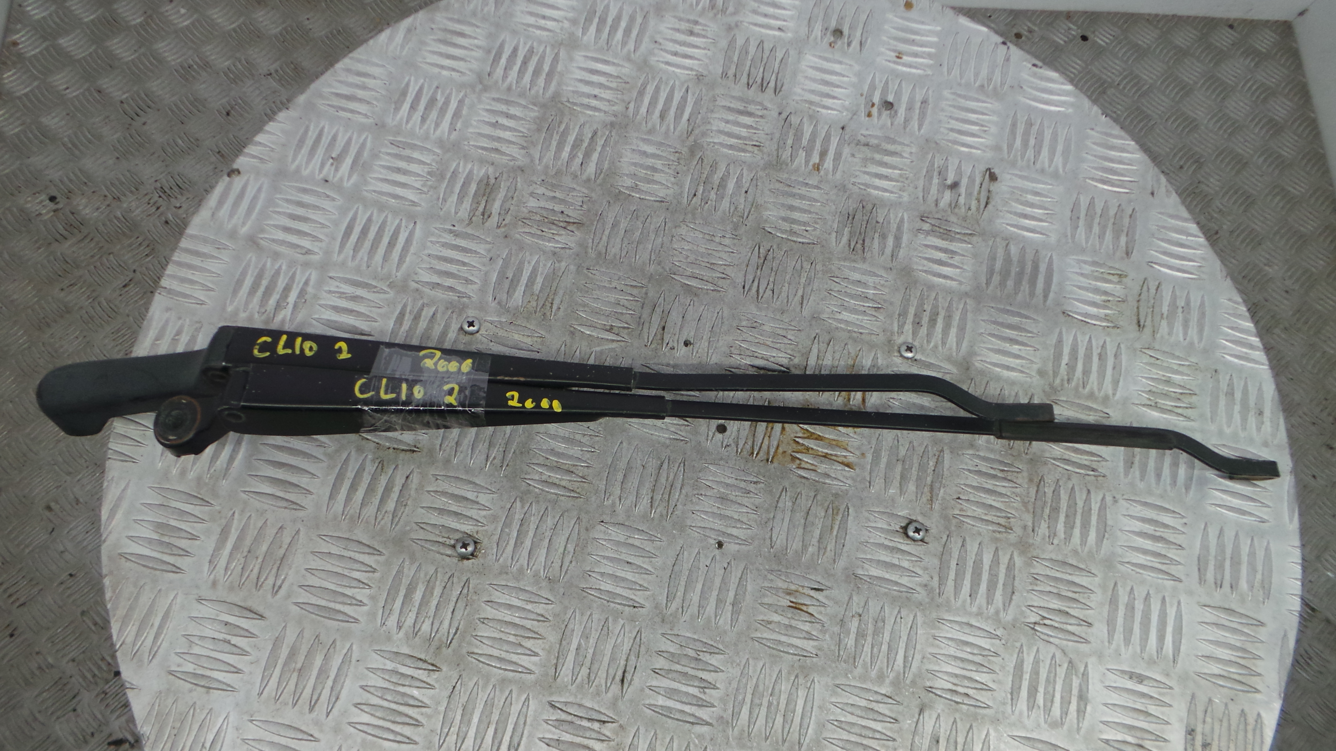 Braço Do Limpa-vidros 7700847570 - RENAULT CLIO II (BB_, CB_), CLIO Mk II (BB_, CB_)-38414530 Braço Do Limpa-vidros 7700847570 - RENAULT CLIO II (BB_, CB_), CLIO Mk II (BB_, CB_)-38414530