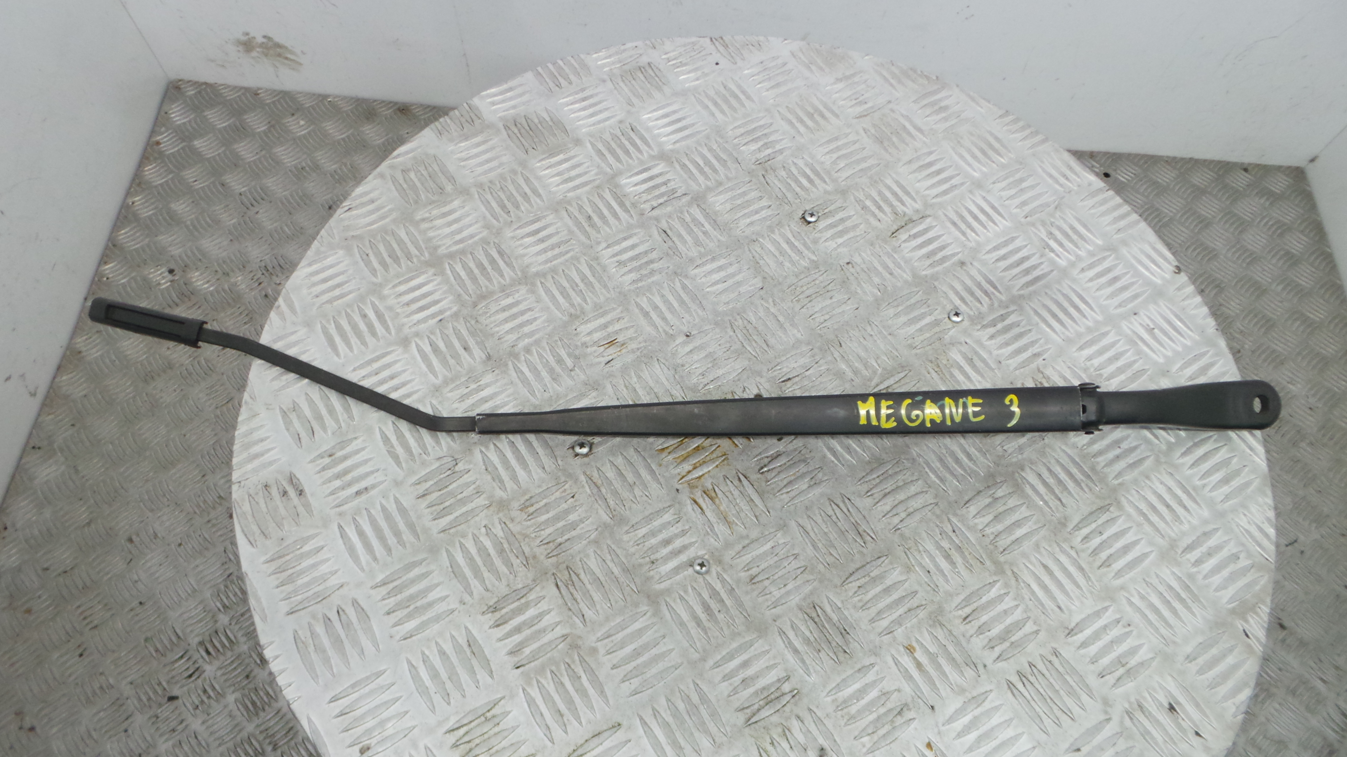 Braço Direito Limpa Para brisas 288860005R - RENAULT MEGANE III Hatchback (BZ0/1_, B3_)-38414603 Braço Direito Limpa Para brisas 288860005R - RENAULT MEGANE III Hatchback (BZ0/1_, B3_)-38414603