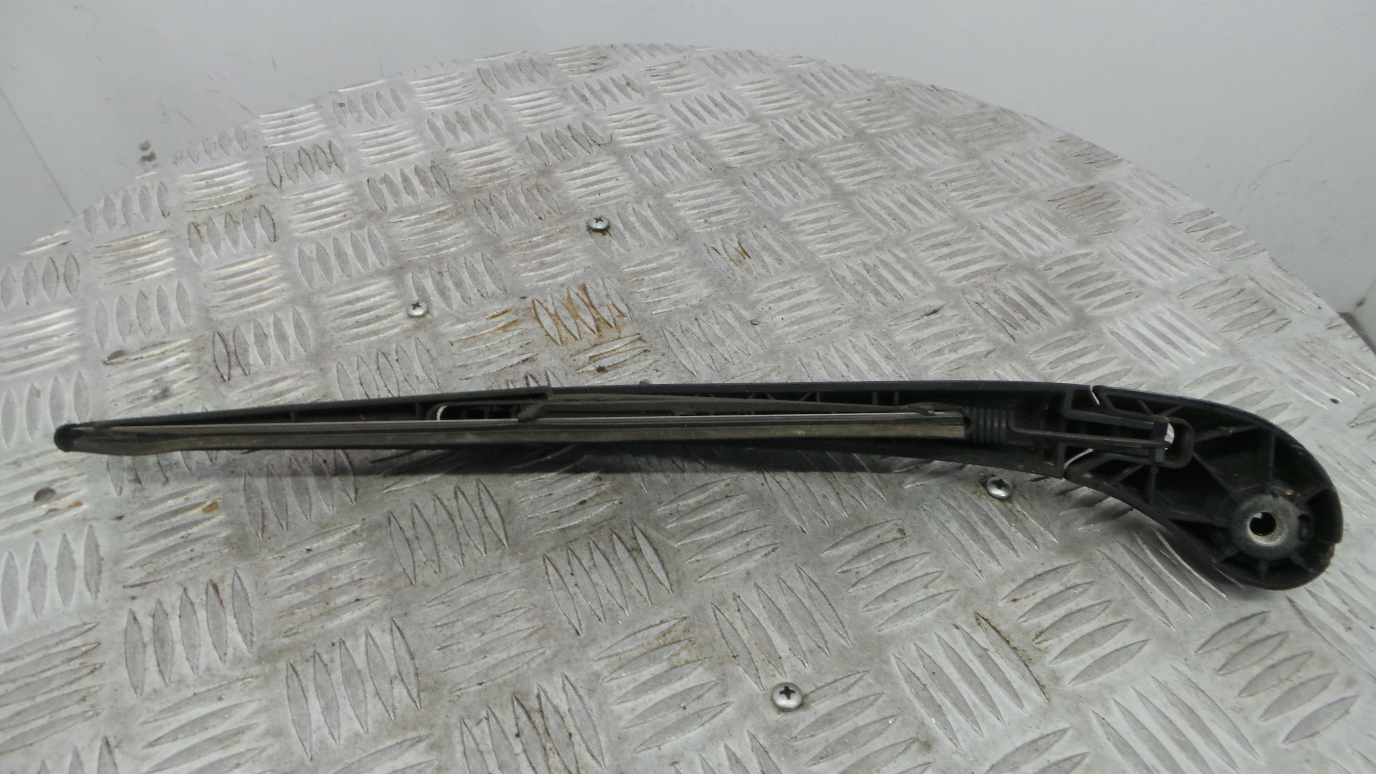 Braço Traseiro Para Brisas 8200213059 - RENAULT CLIO III (BR0/1, CR0/1)-38414737