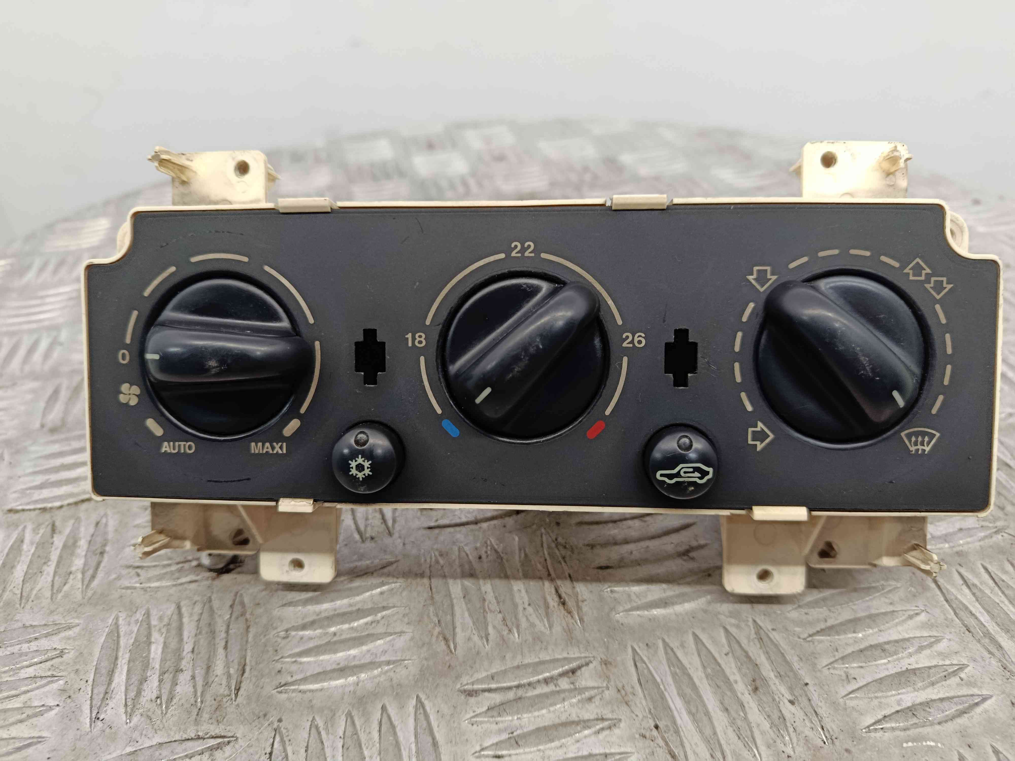 Comando da Sofagem / Climatronic 654524A - CITROËN XSARA Break (N2), XSARA Estate (N2)-38431301 Comando da Sofagem / Climatronic 654524A - CITROËN XSARA Break (N2), XSARA Estate (N2)-38431301