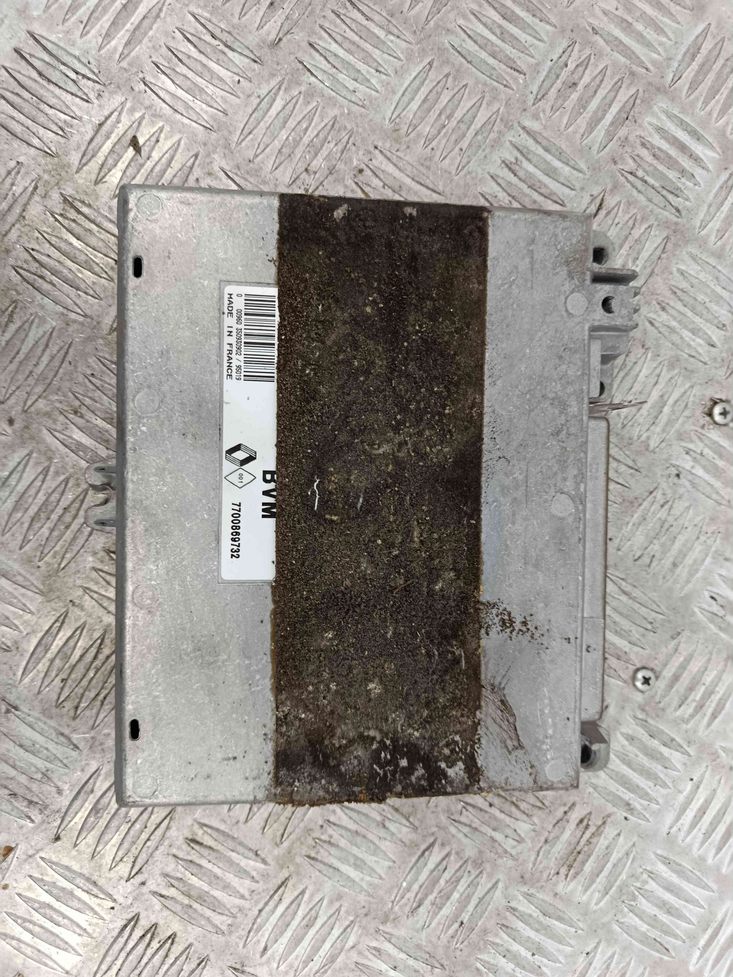 Centralina do Motor 7700869732 - RENAULT CLIO I (B/C57_, 5/357_)-38443421 Centralina do Motor 7700869732 - RENAULT CLIO I (B/C57_, 5/357_)-38443421