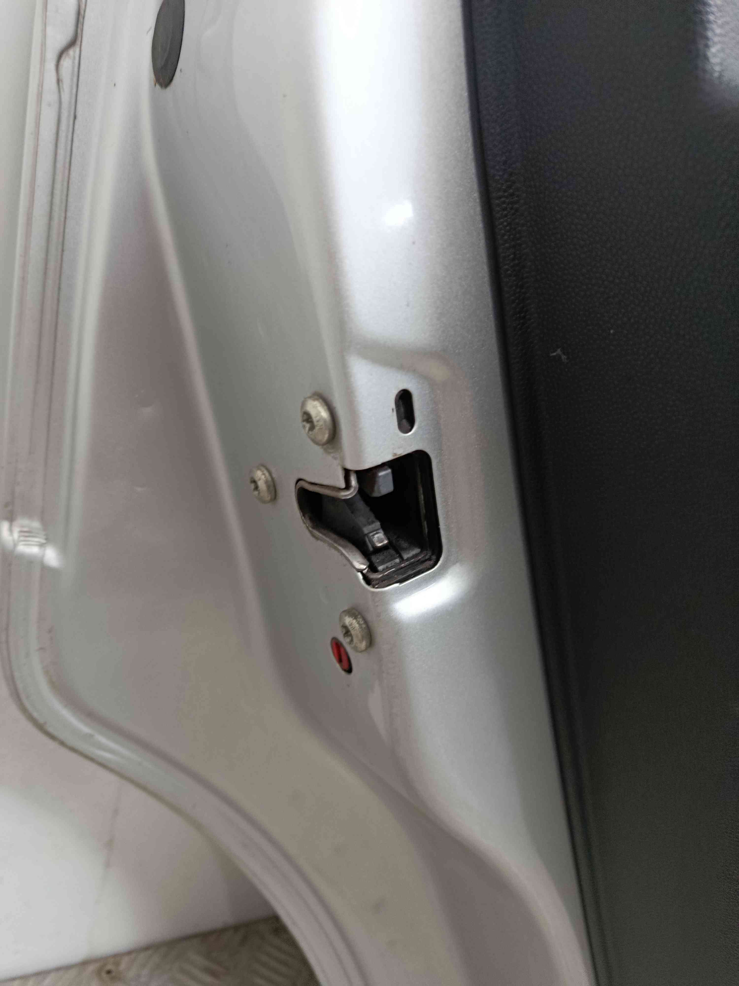 Fecho da Porta Trás Esq  - OPEL ZAFIRA B Caixa/monovolume (A05)-38444253