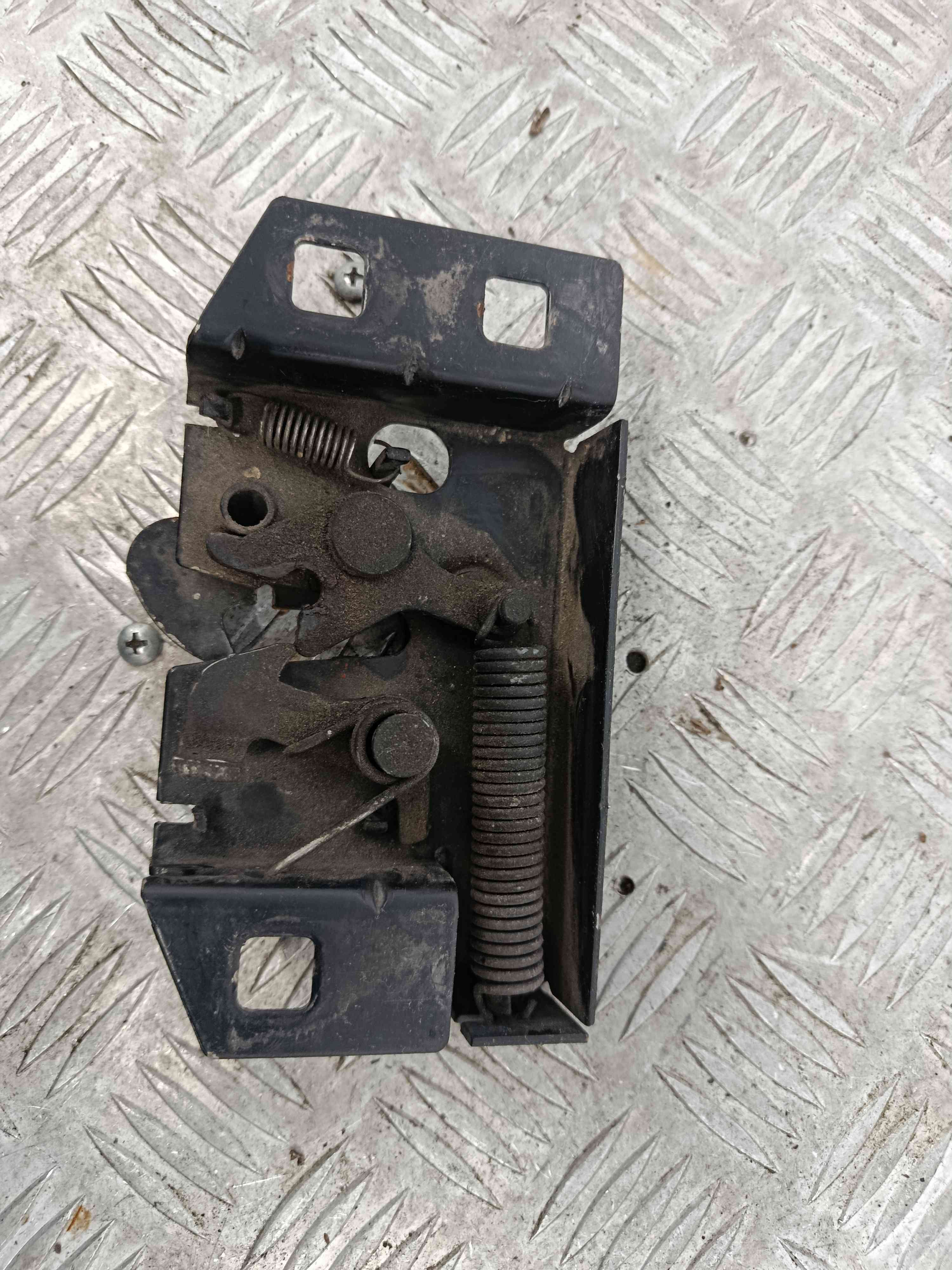 Fecho do Capot 96FG16701AA - FORD FIESTA IV (JA_, JB_), FIESTA Mk IV (JA_, JB_)-38445115