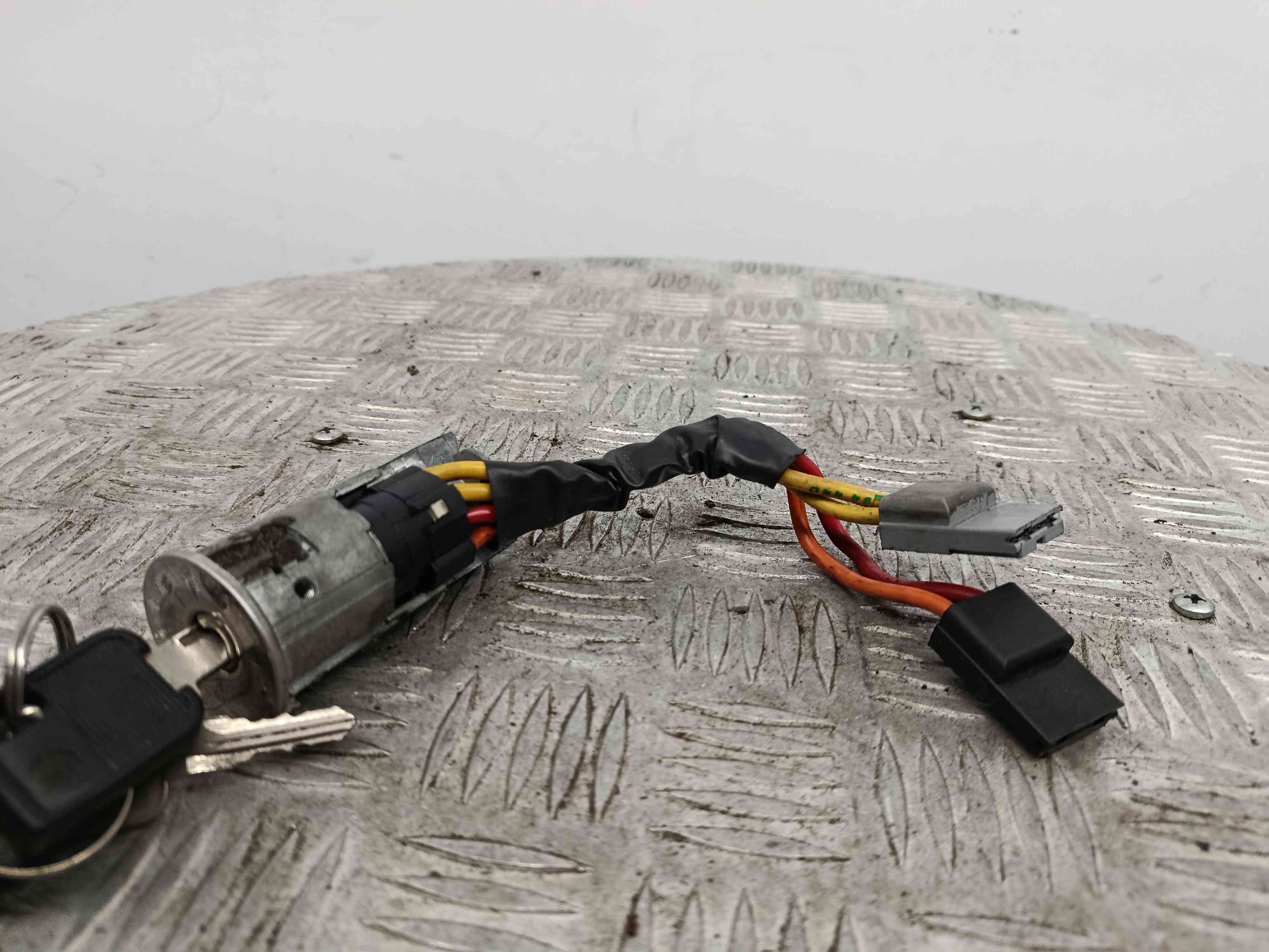 Canhão de ignição 7701469773 - RENAULT CLIO I (B/C57_, 5/357_)-38445269