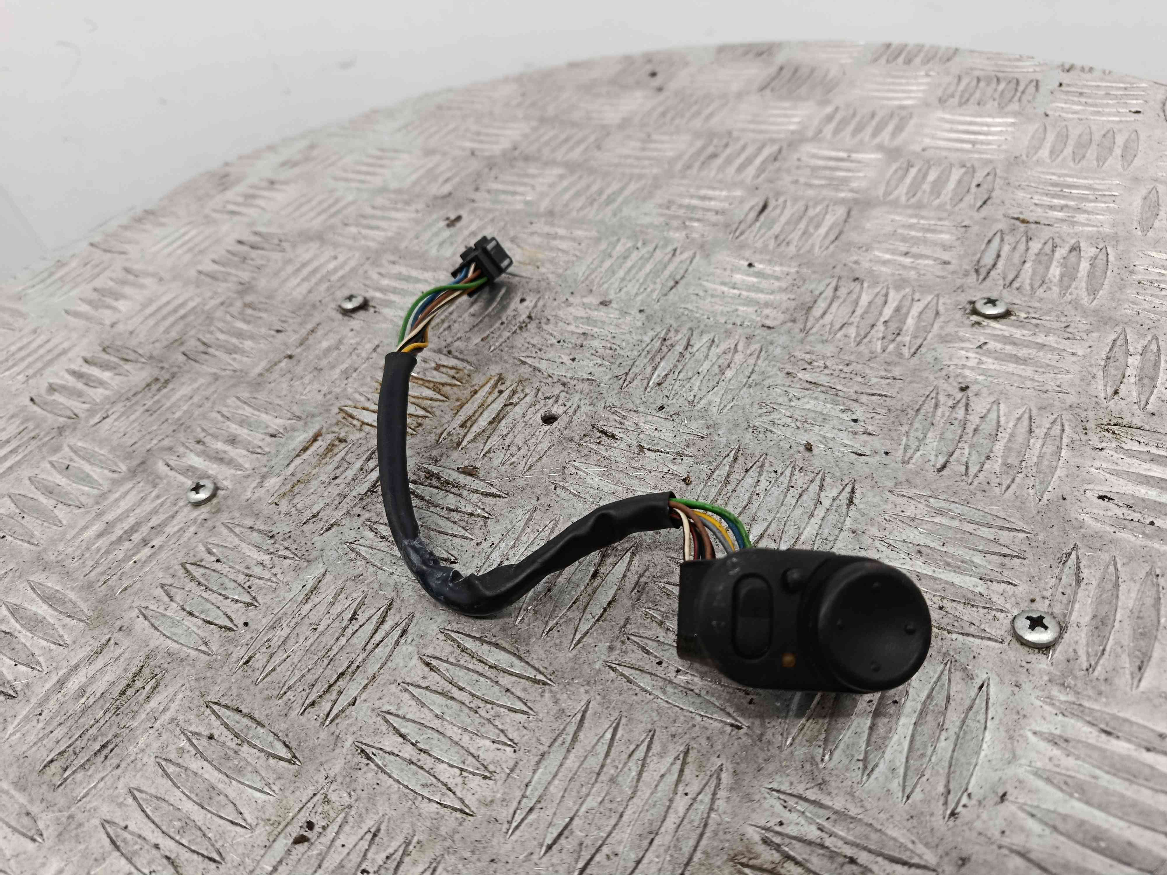 Comando Retrovisores 904501811 - OPEL ASTRA F Hatchback (T92)-38445512 Comando Retrovisores 904501811 - OPEL ASTRA F Hatchback (T92)-38445512