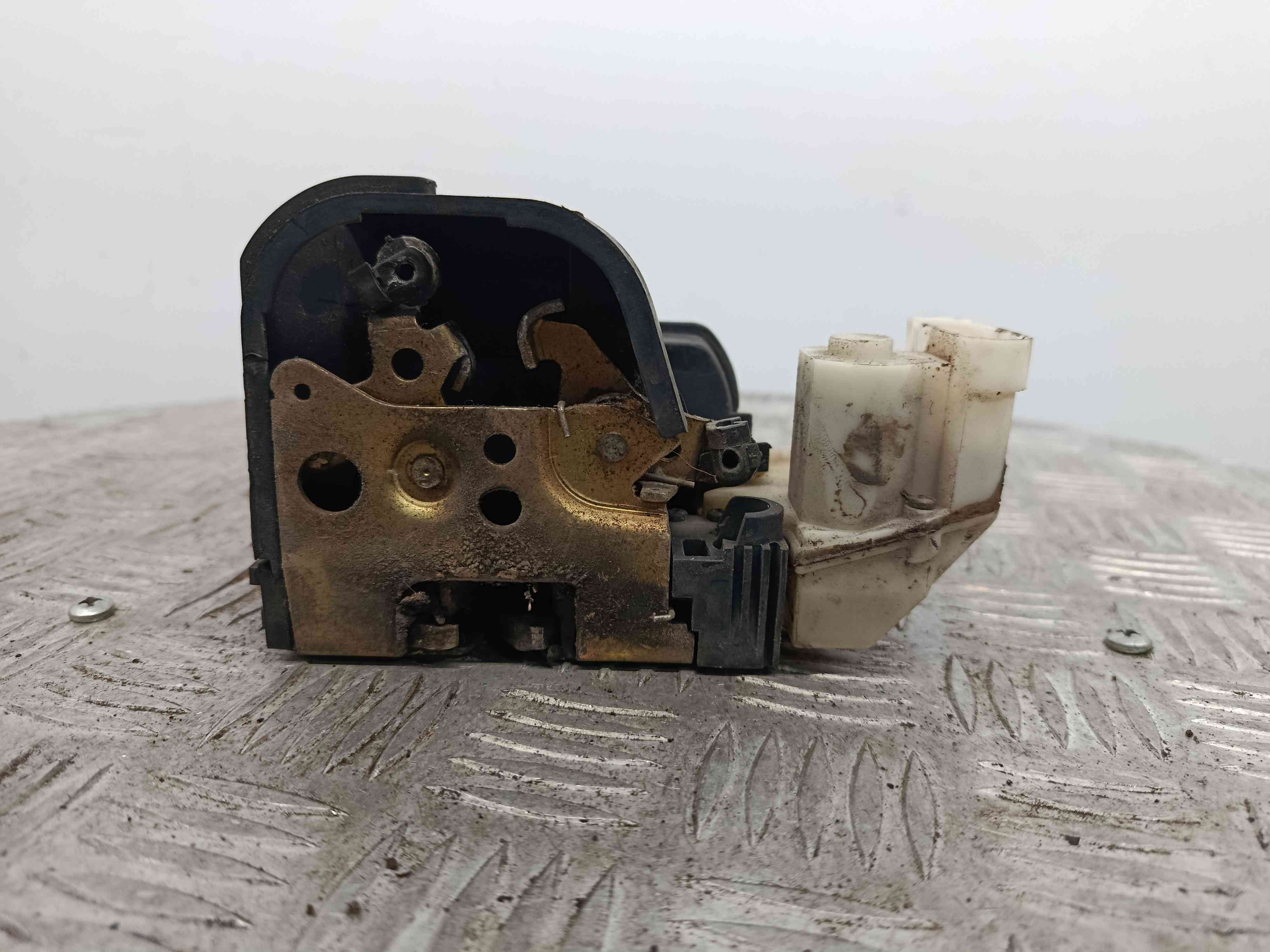 Fecho da Porta Frente Esq - FIAT PUNTO (176_)-38445584 Fecho da Porta Frente Esq - FIAT PUNTO (176_)-38445584