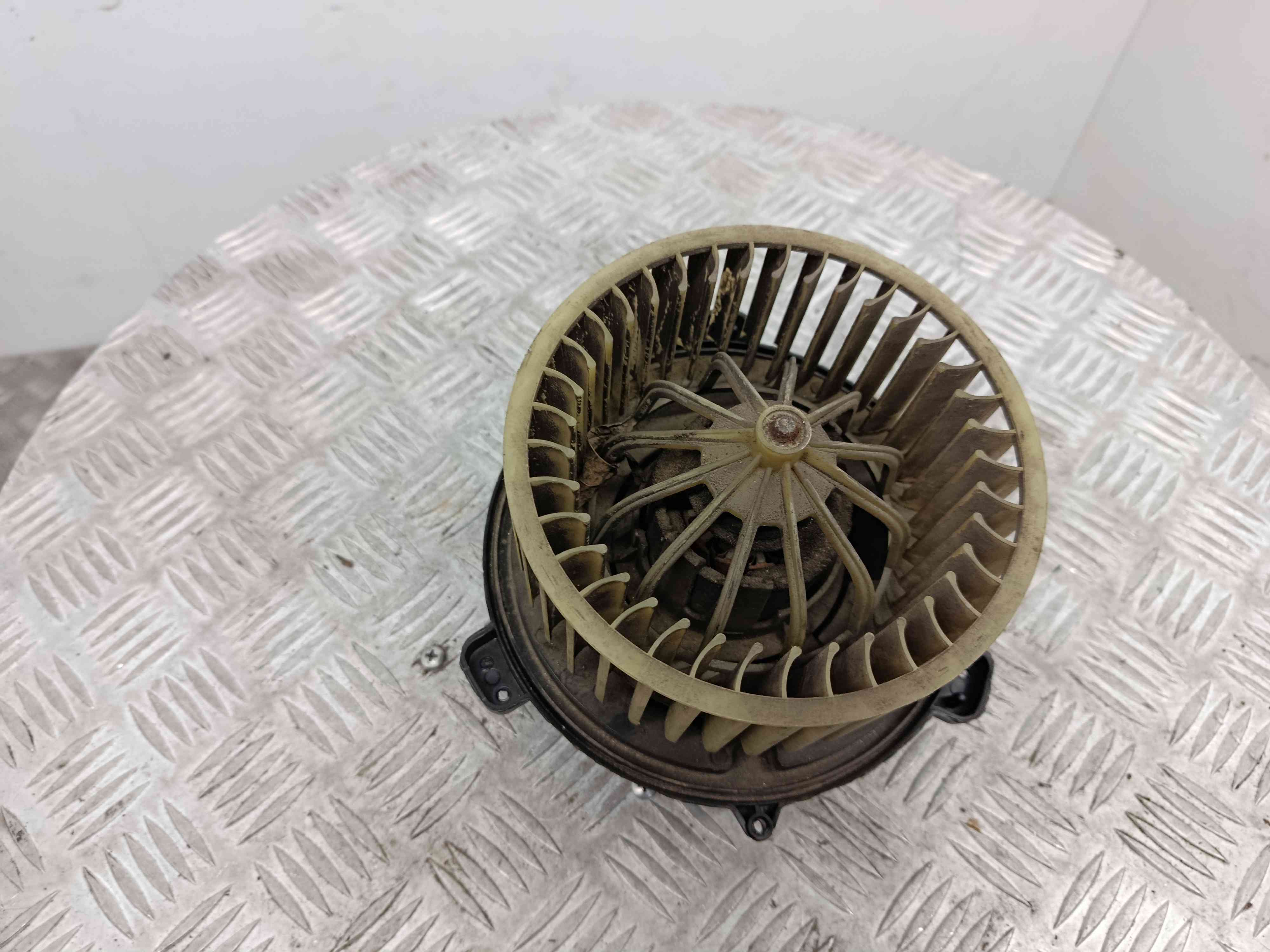 Motor da Chauffage / Motor de Sofagem - FIAT PUNTO (176_)-38445609 Motor da Chauffage / Motor de Sofagem - FIAT PUNTO (176_)-38445609