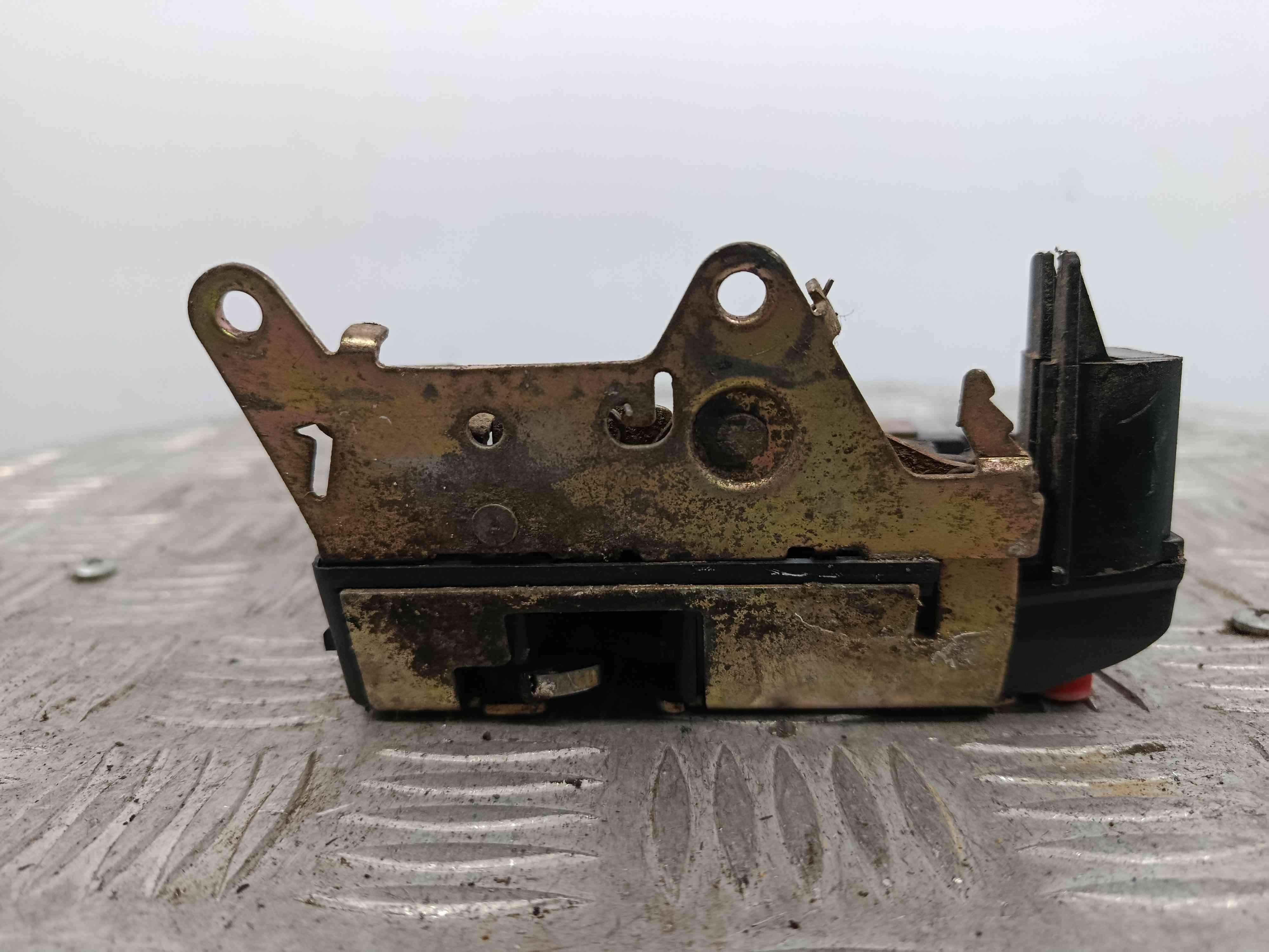 Fecho da Porta Trás Esq  - FIAT TEMPRA (159_)-38463635