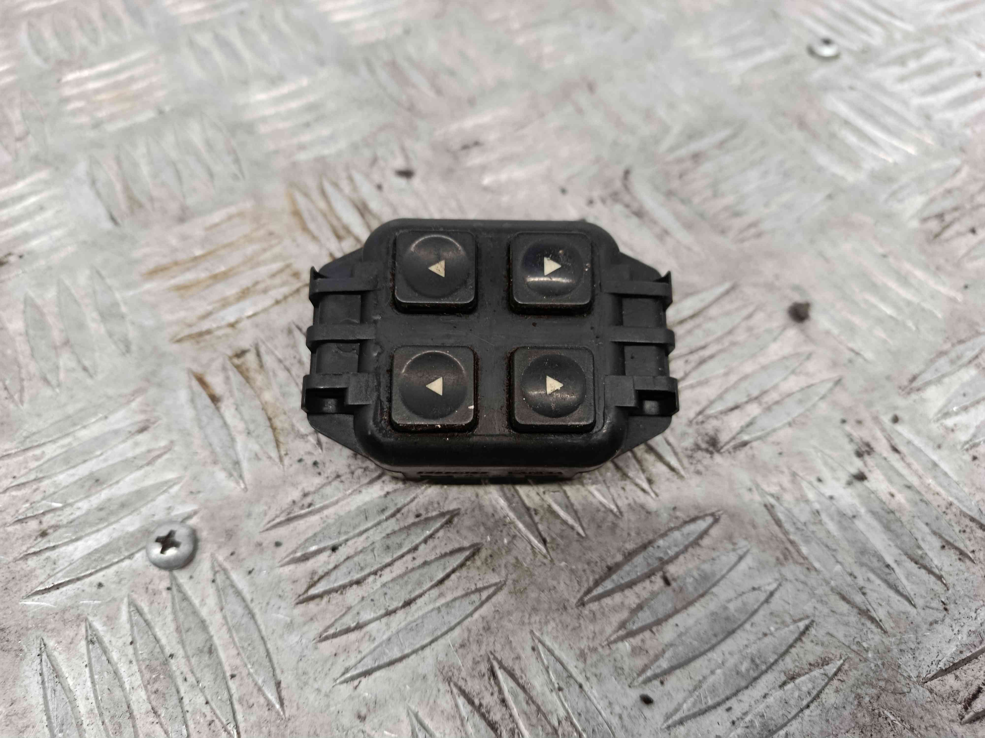 Interruptor / Comando Elevador Vidro Frente Esq   - FIAT TEMPRA (159_)-38463653