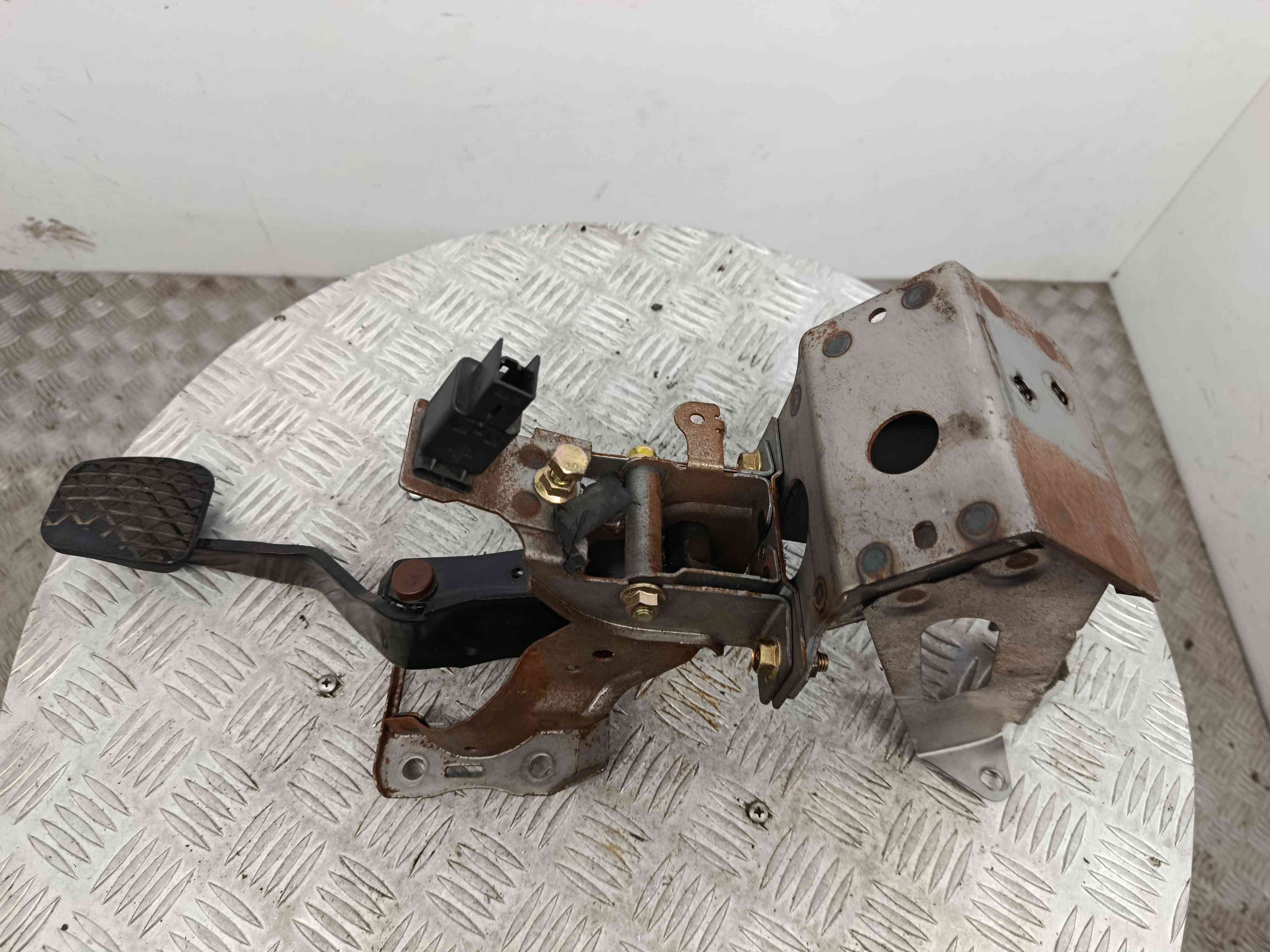 Pedal do Travão  - MAZDA 6 Station Wagon (GY)-38463742