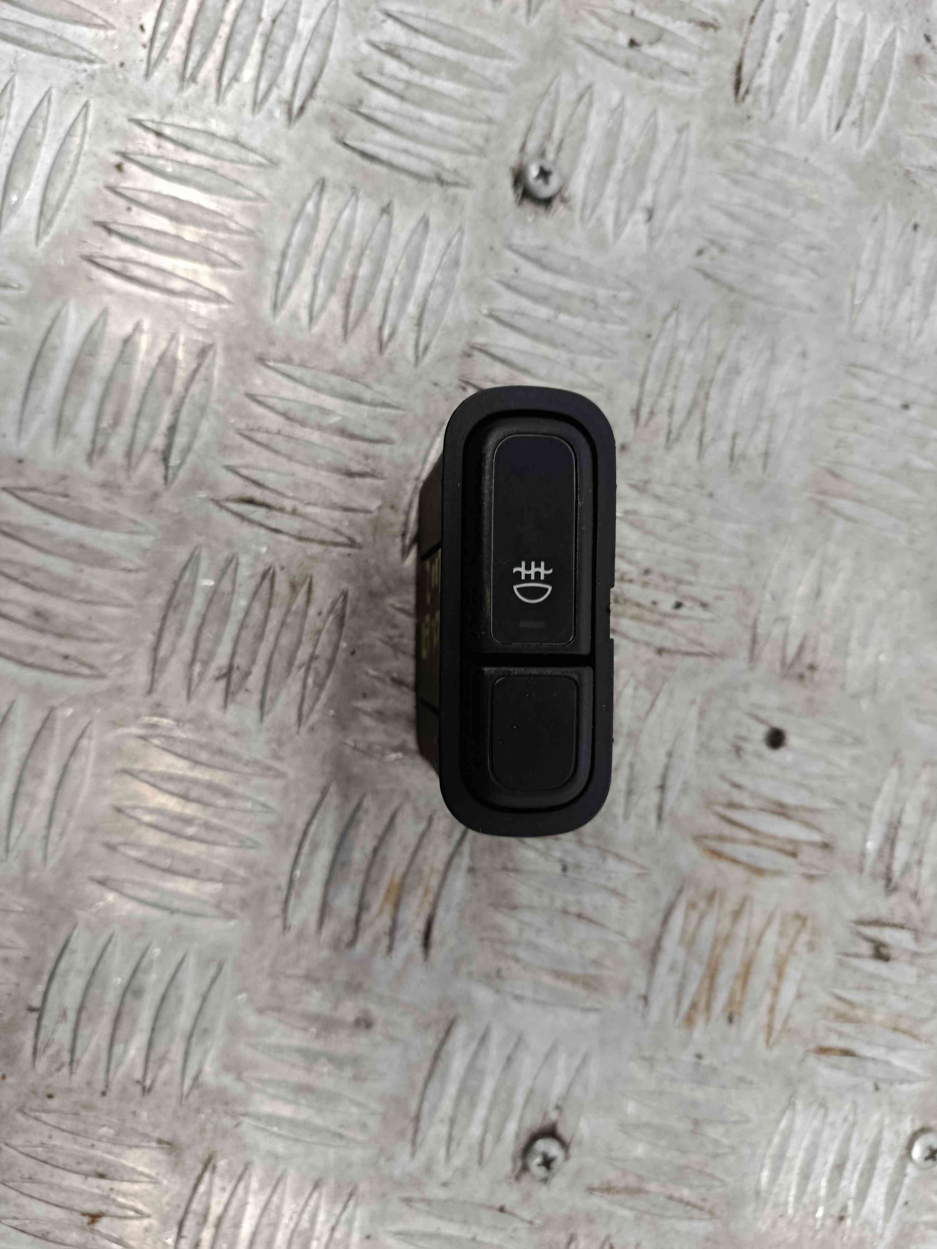 Botão Farol Nevoeiro - ROVER 45 I três volumes (RT)-38463842 Botão Farol Nevoeiro - ROVER 45 I três volumes (RT)-38463842