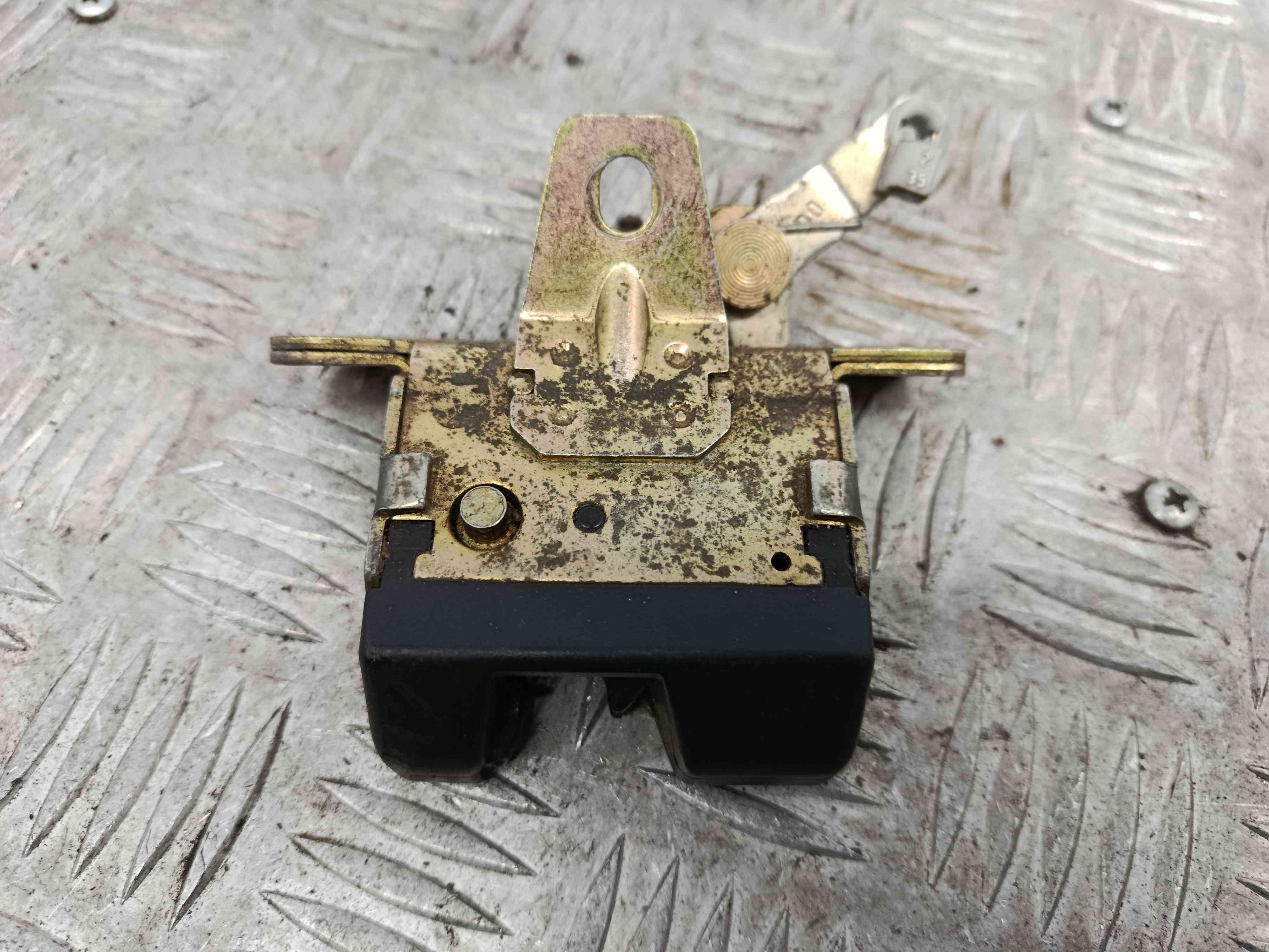 Fecho Mala  09130569 - OPEL ASTRA G Hatchback (T98)-38463937