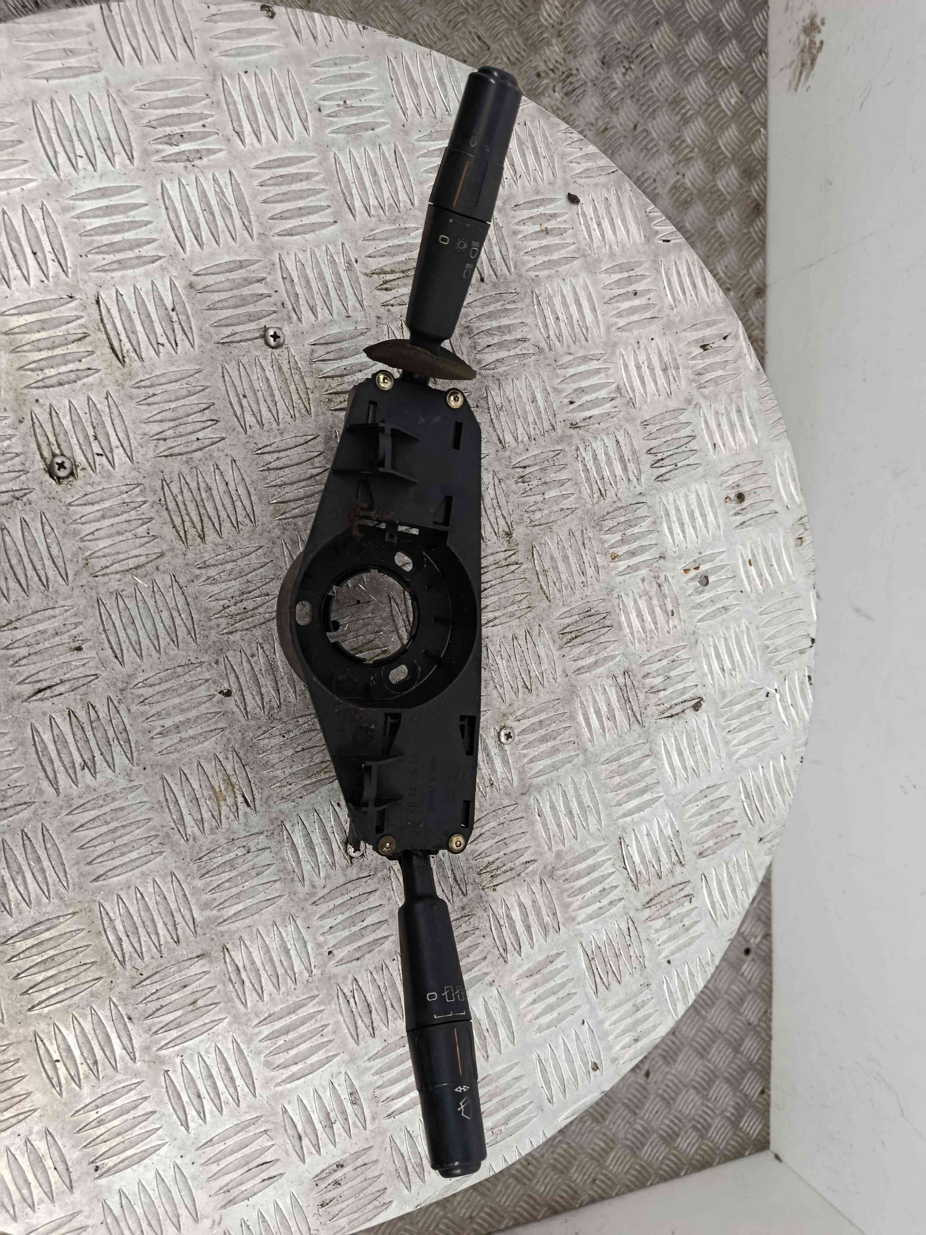 Comutador(es) das Luzes e Limpa Para-Brisas 61557102 - PEUGEOT 106 I (1A, 1C)-38464143