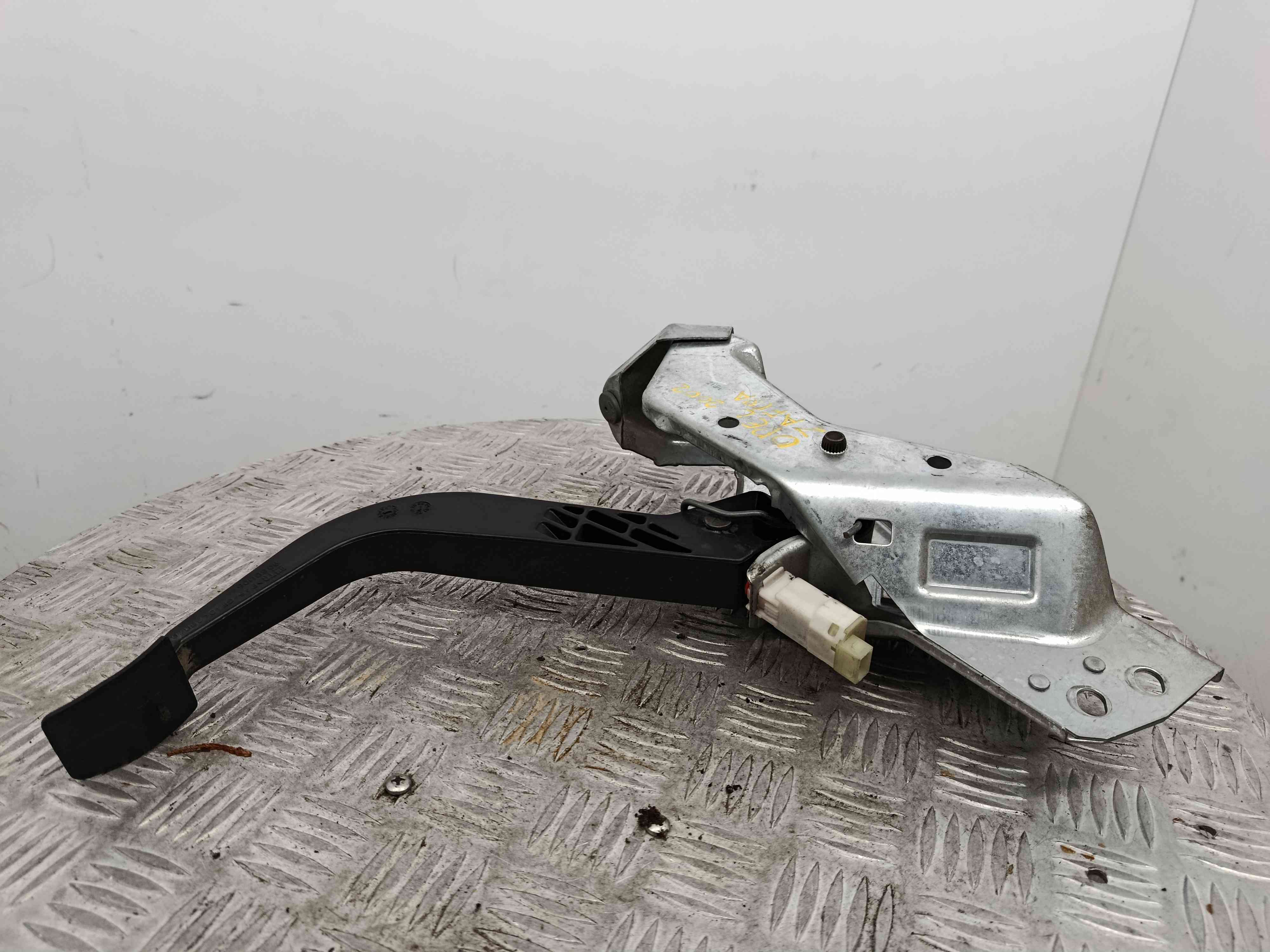 Pedal do Travão 90581106 - OPEL ZAFIRA A Veículo multiuso (T98)-38464394