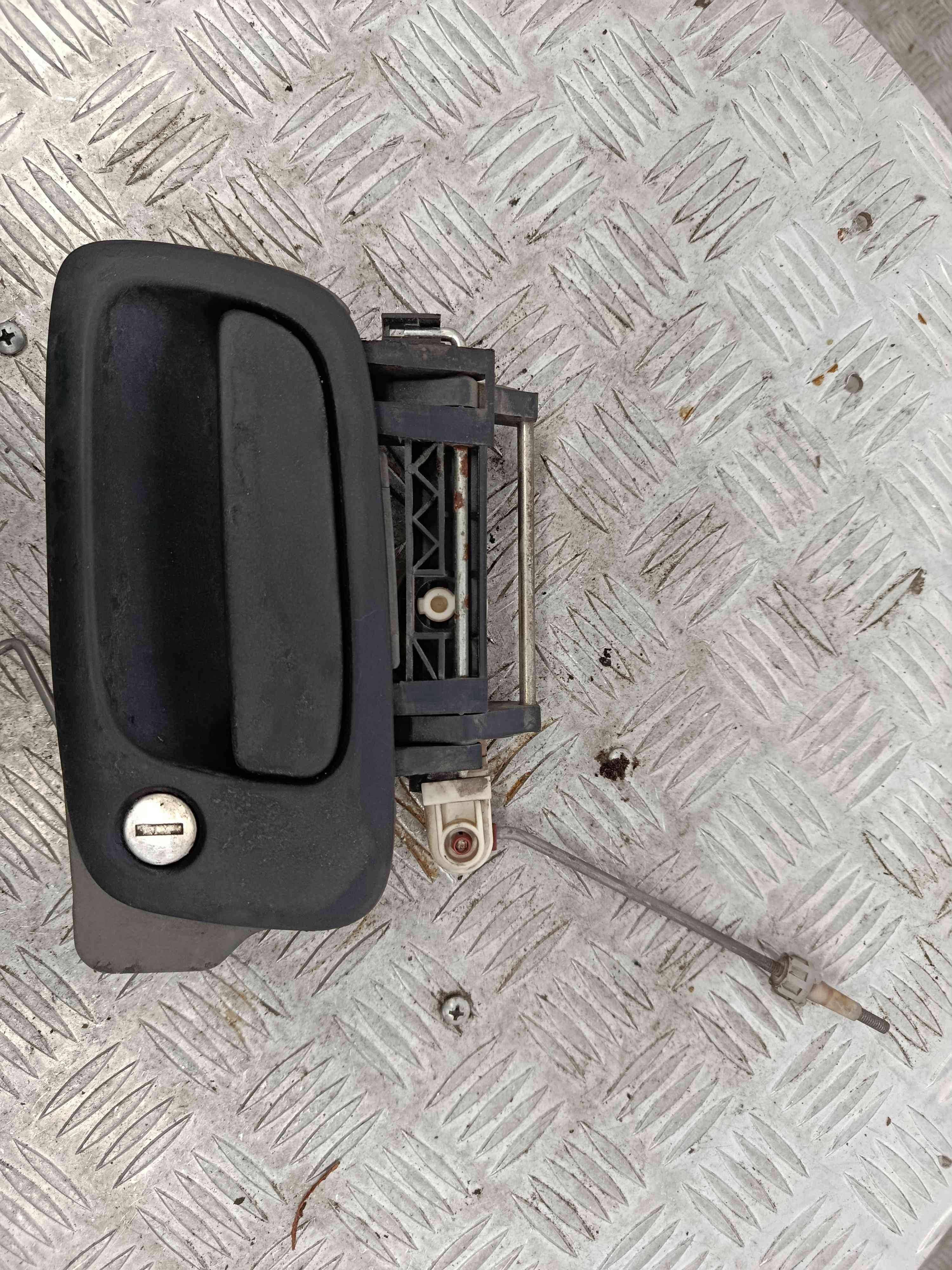 Puxador Exterior Frente Esquerdo  - OPEL ZAFIRA A Veículo multiuso (T98)-38464412