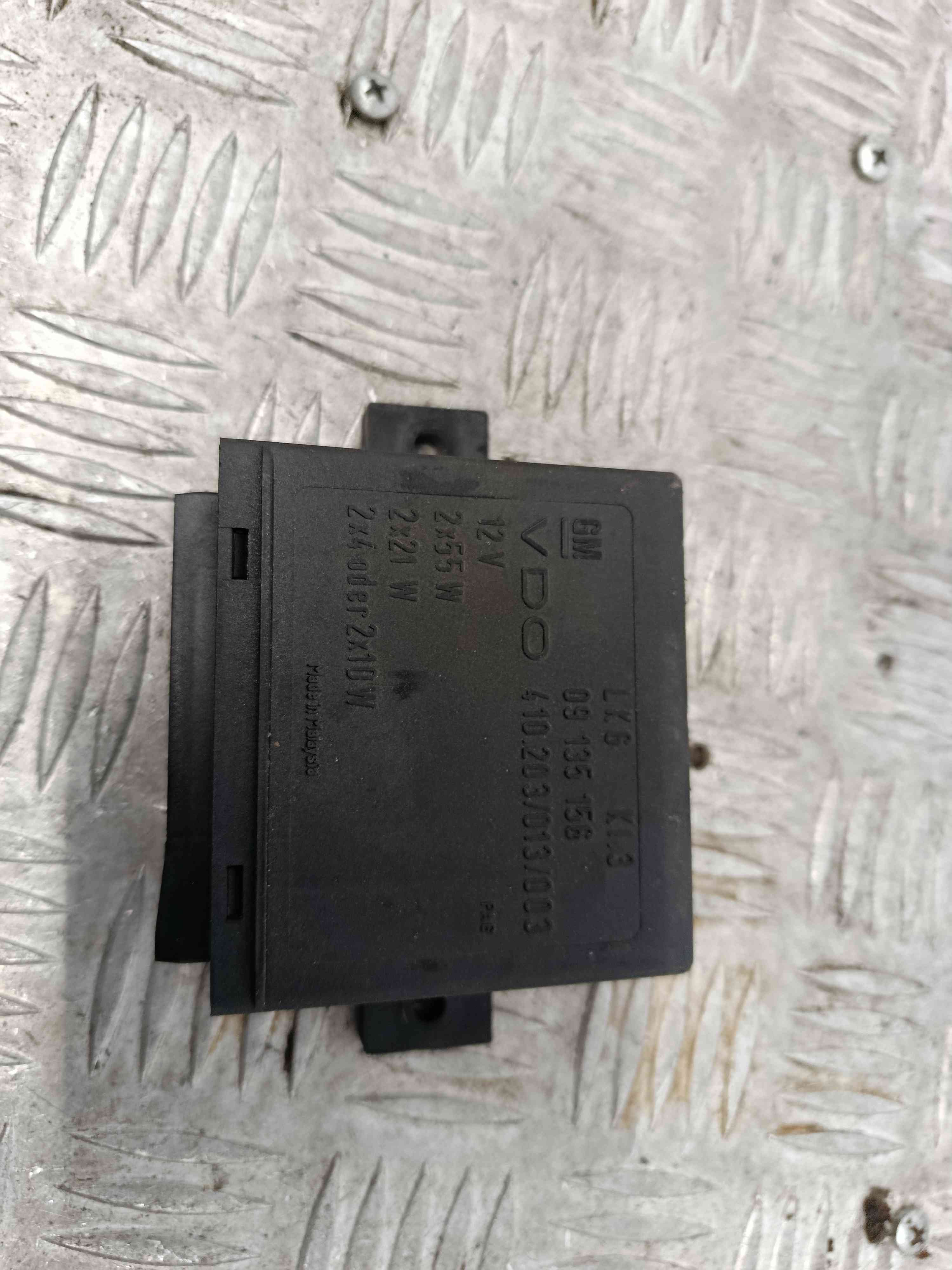 Centralina de Luzes 09135156 - OPEL ZAFIRA A Veículo multiuso (T98)-38464428 Centralina de Luzes 09135156 - OPEL ZAFIRA A Veículo multiuso (T98)-38464428