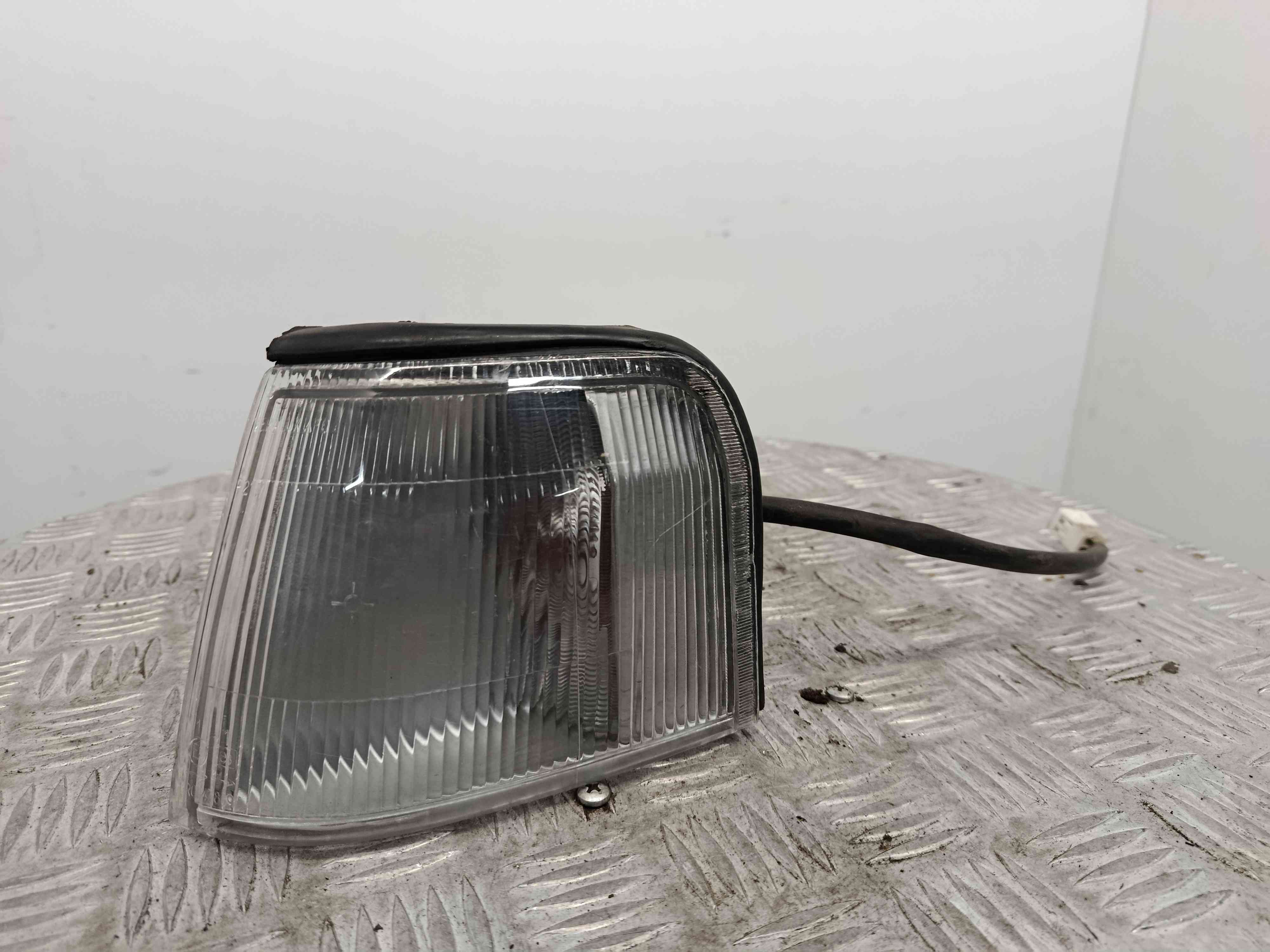 Farolim de Pisca Frente Esq 6R0147839 - FIAT UNO (146_, 158_)-38464561