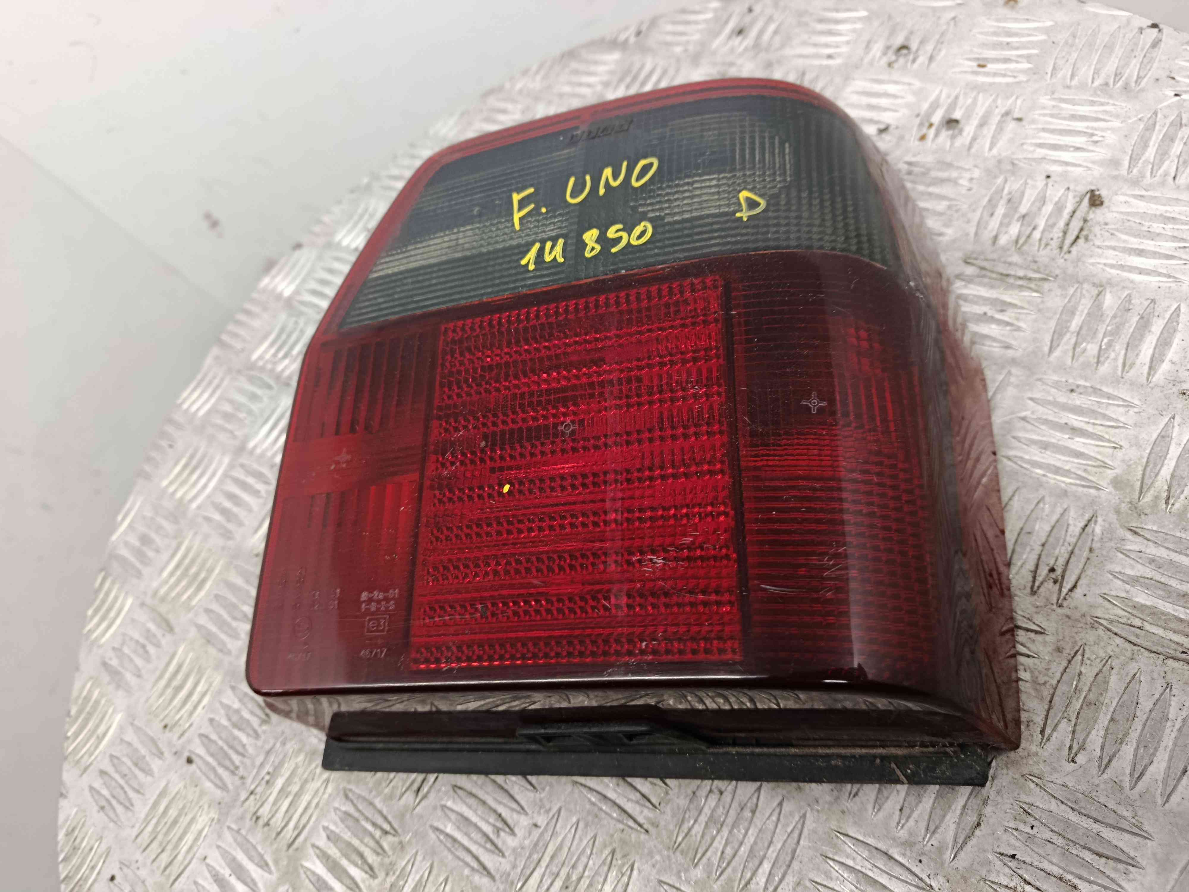 Farolim Stop Dto 7700363 - FIAT UNO (146_, 158_)-38464580 Farolim Stop Dto 7700363 - FIAT UNO (146_, 158_)-38464580