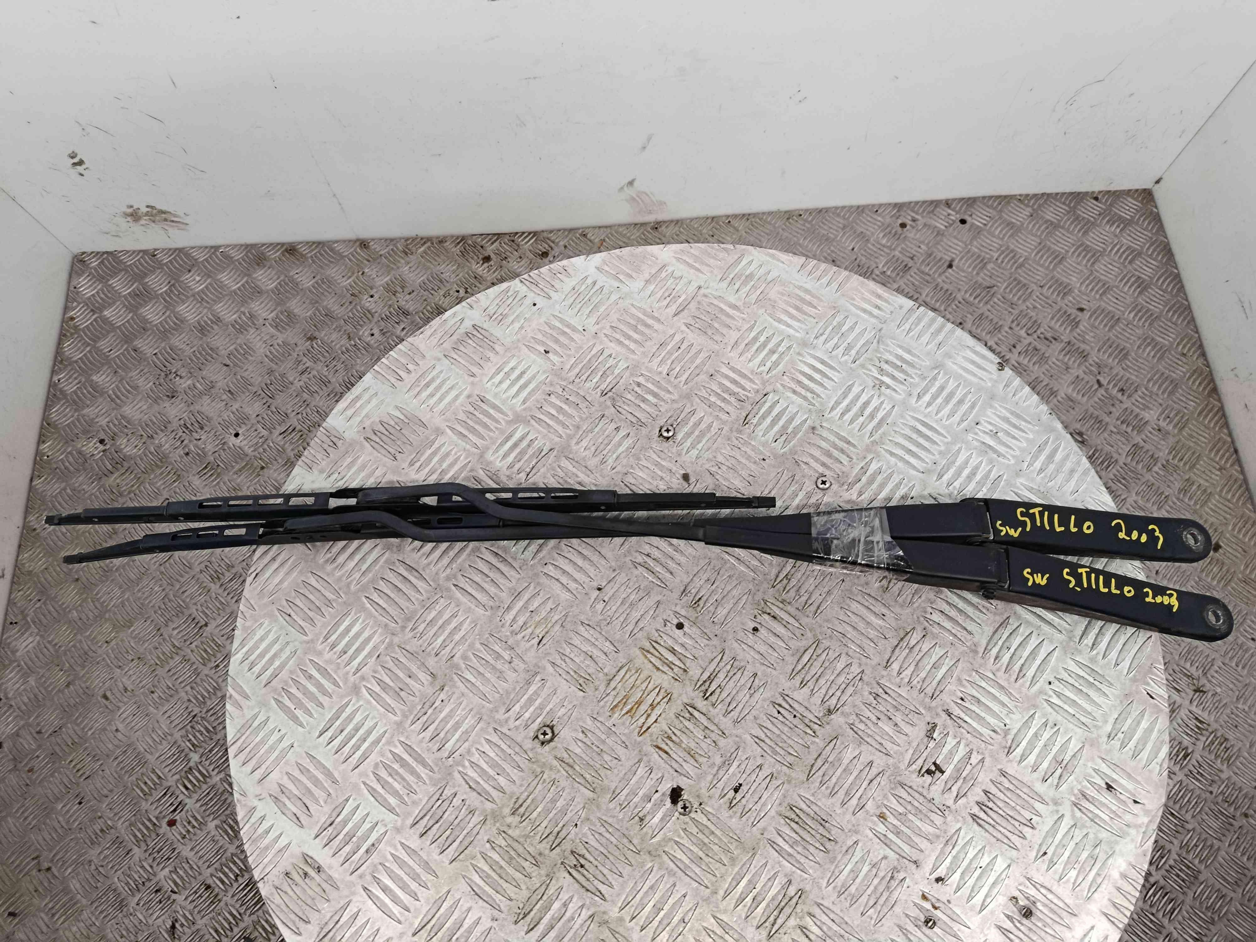 Braço Do Limpa-vidros 46814352 - FIAT STILO Multi Wagon (192_)-38464730