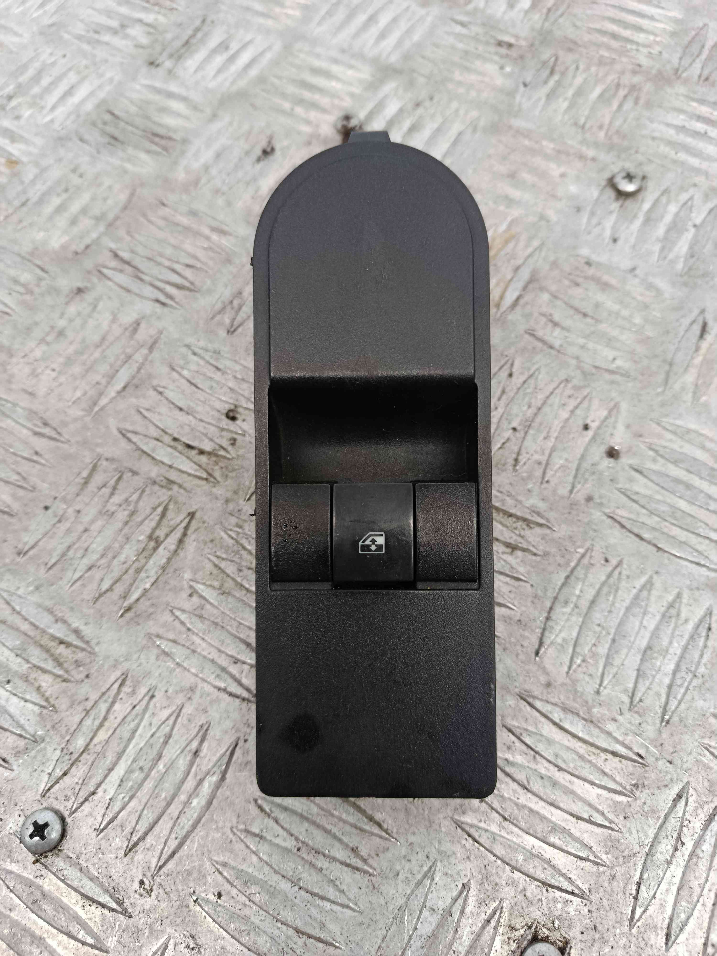 Interruptor / Comando Elevador Vidro Frente Dto  13197132 - OPEL ZAFIRA B Caixa/monovolume (A05)-38465088