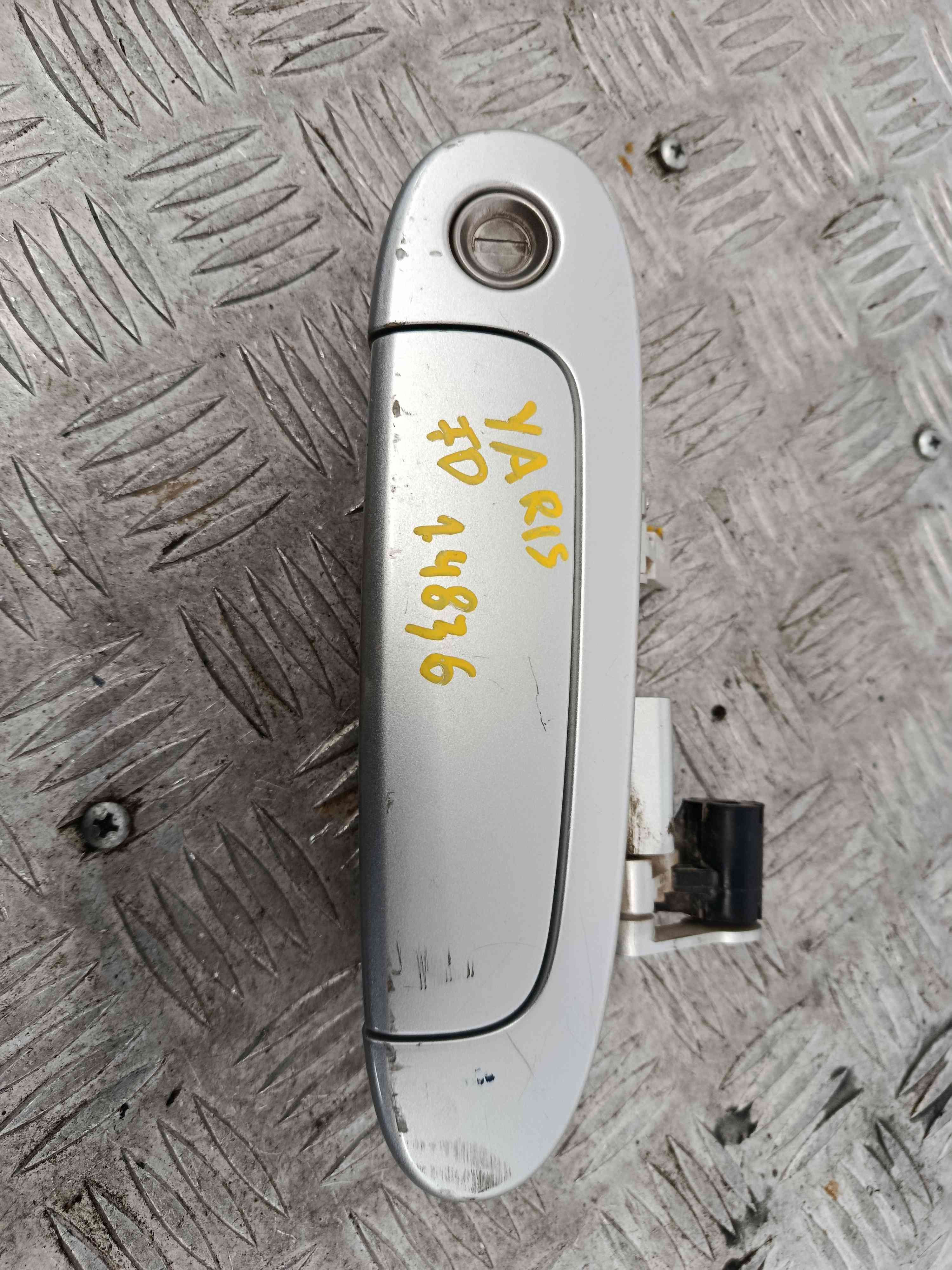 Puxador Exterior Frente Direita - TOYOTA ECHO (_P1_), YARIS (_P1_), YARIS/VITZ (_P1_)-38471112 Puxador Exterior Frente Direita - TOYOTA ECHO (_P1_), YARIS (_P1_), YARIS/VITZ (_P1_)-38471112