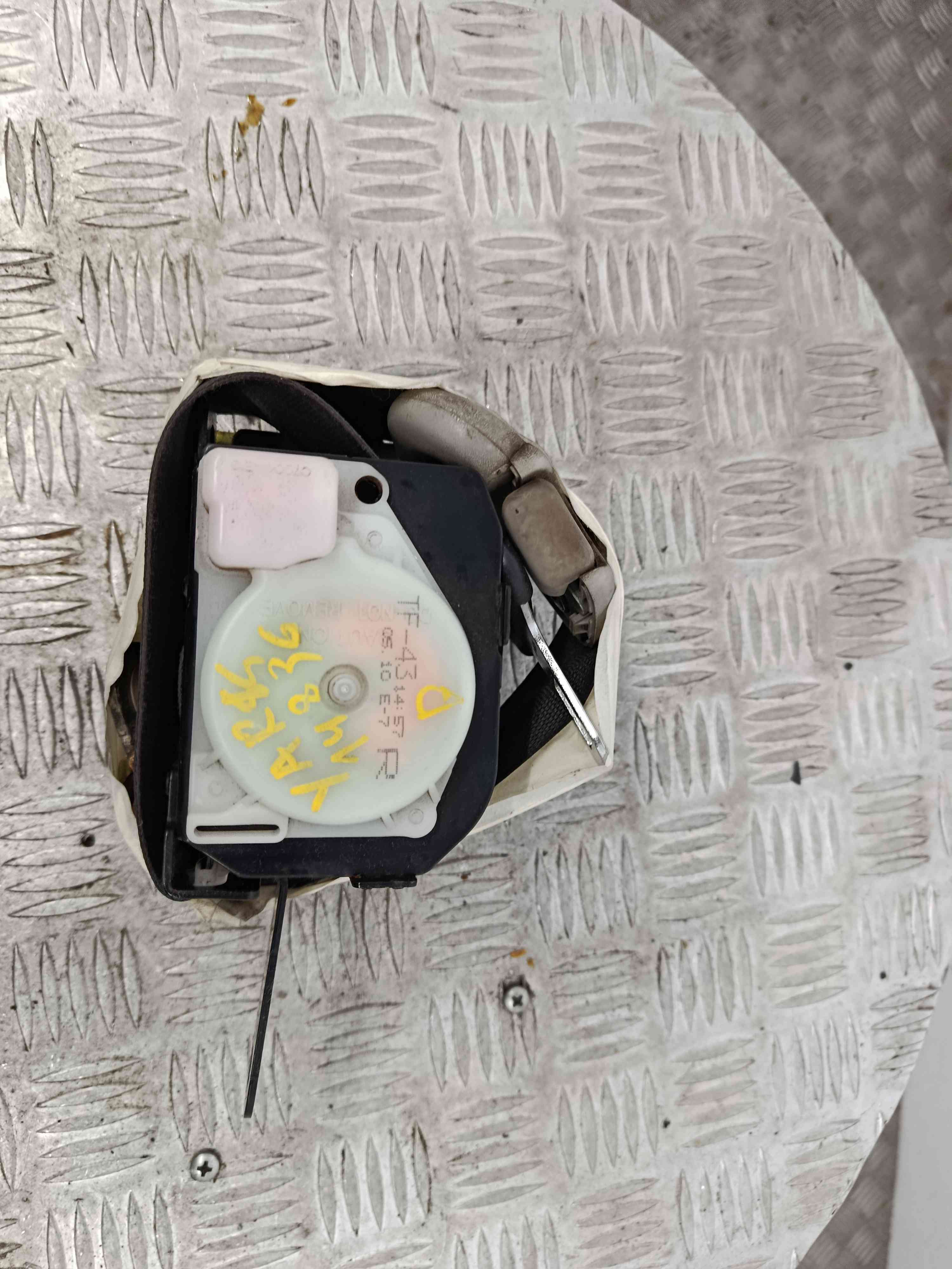 Cinto Frente Direito - TOYOTA ECHO (_P1_), YARIS (_P1_), YARIS/VITZ (_P1_)-38471136 Cinto Frente Direito - TOYOTA ECHO (_P1_), YARIS (_P1_), YARIS/VITZ (_P1_)-38471136