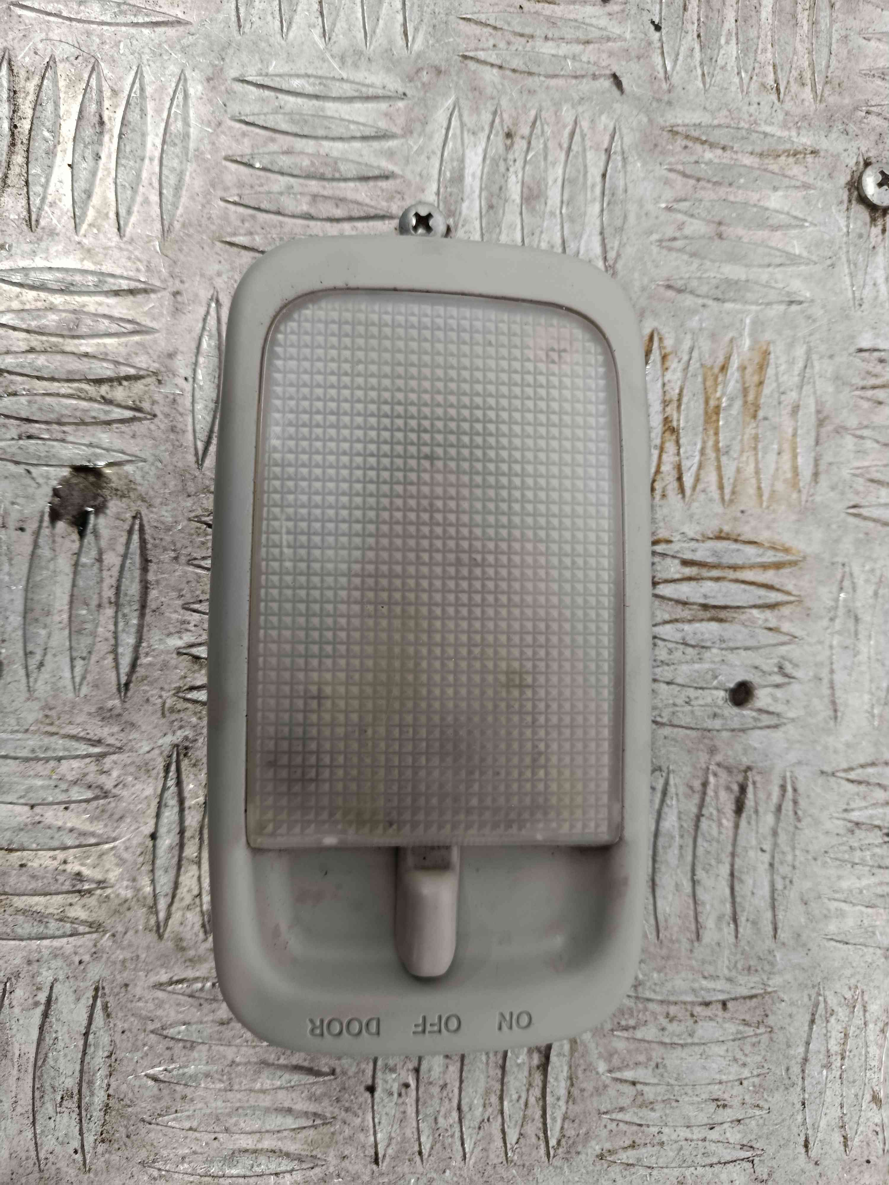 Plafonier Teto 8124012060P0 - TOYOTA ECHO (_P1_), YARIS (_P1_), YARIS/VITZ (_P1_)-38471084 Plafonier Teto 8124012060P0 - TOYOTA ECHO (_P1_), YARIS (_P1_), YARIS/VITZ (_P1_)-38471084