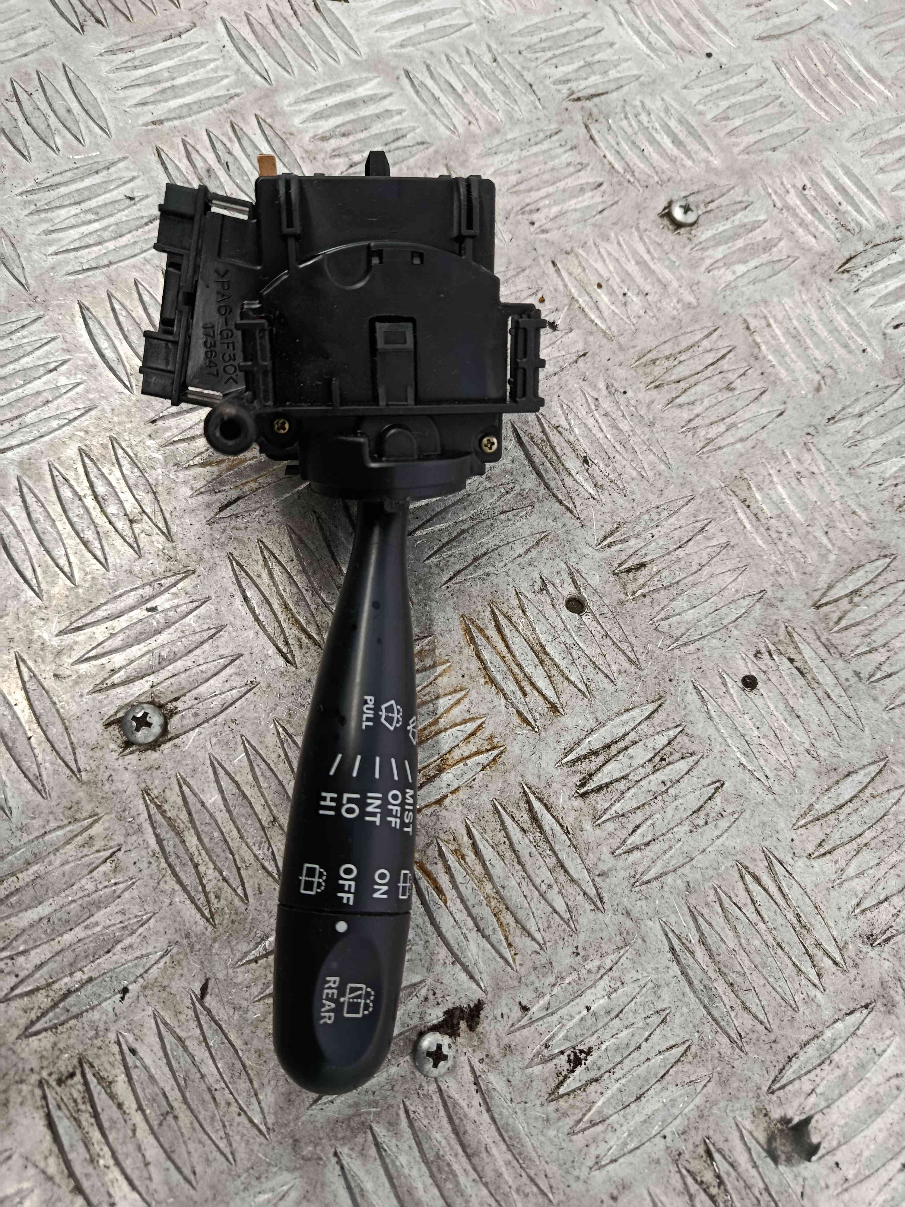 Comando de Limpa Para Brisas 173647 - TOYOTA ECHO (_P1_), YARIS (_P1_), YARIS/VITZ (_P1_)-38471051 Comando de Limpa Para Brisas 173647 - TOYOTA ECHO (_P1_), YARIS (_P1_), YARIS/VITZ (_P1_)-38471051