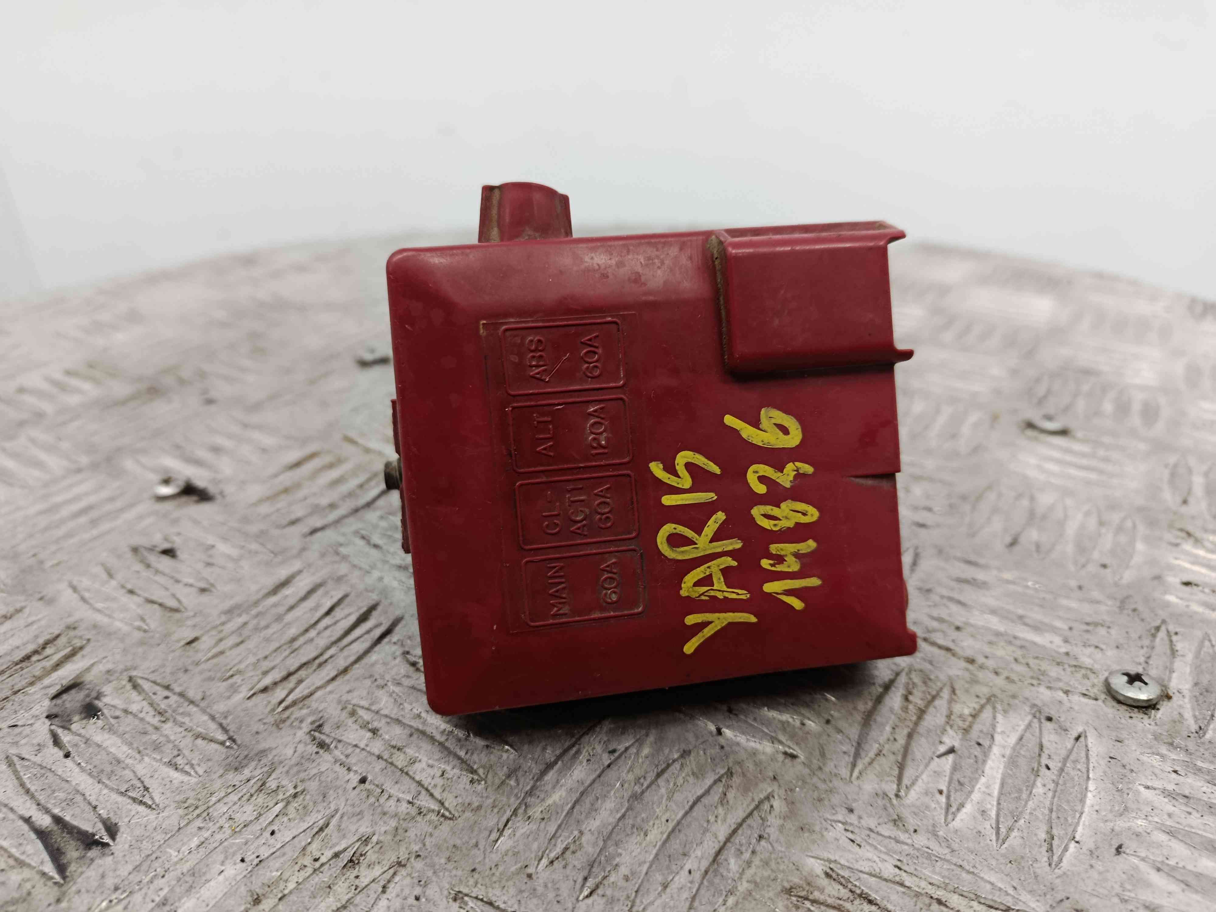 Caixa dos Fusíveis / BSI / UCH / SAM - TOYOTA ECHO (_P1_), YARIS (_P1_), YARIS/VITZ (_P1_)-38473426 Caixa dos Fusíveis / BSI / UCH / SAM - TOYOTA ECHO (_P1_), YARIS (_P1_), YARIS/VITZ (_P1_)-38473426