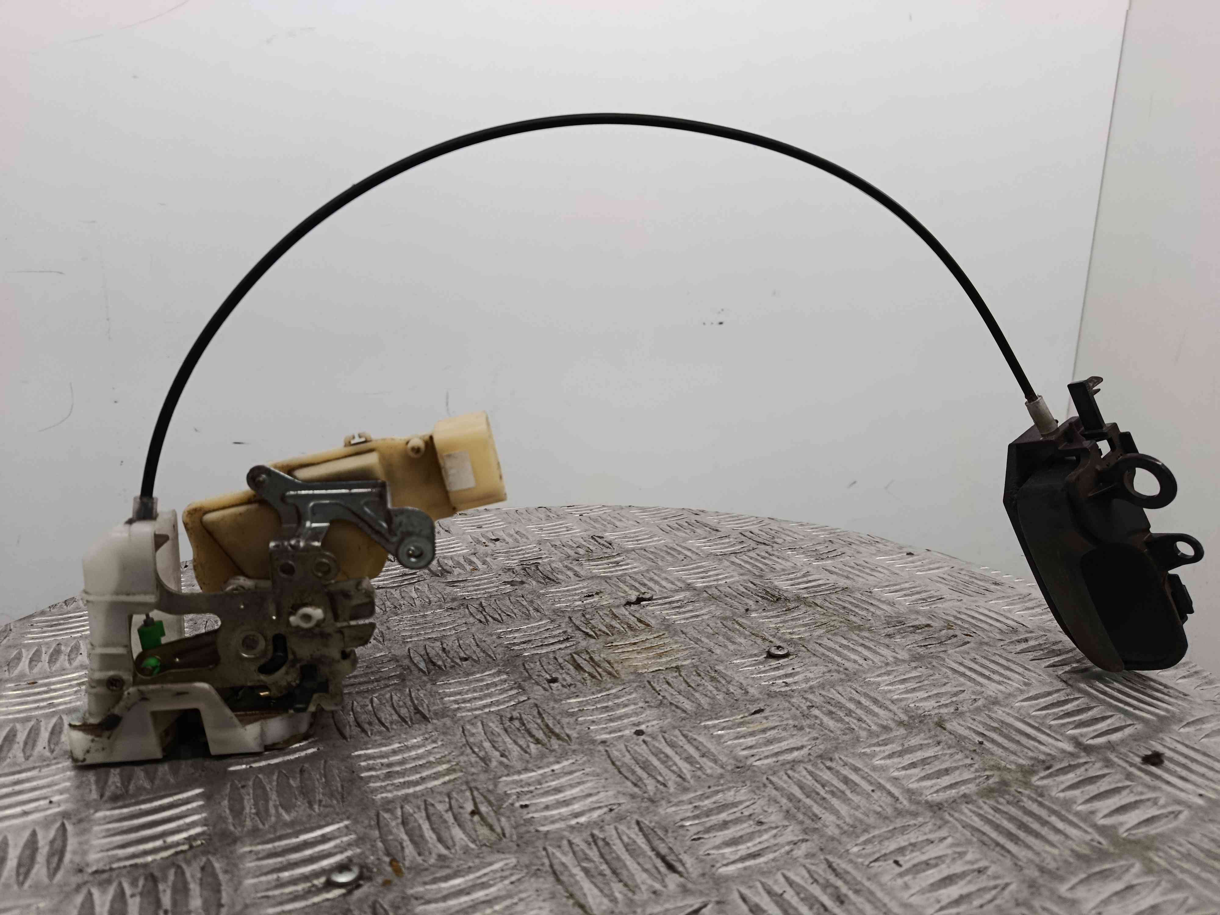 Fecho da Porta Trás Esq - TOYOTA ECHO (_P1_), YARIS (_P1_), YARIS/VITZ (_P1_)-38473376 Fecho da Porta Trás Esq - TOYOTA ECHO (_P1_), YARIS (_P1_), YARIS/VITZ (_P1_)-38473376