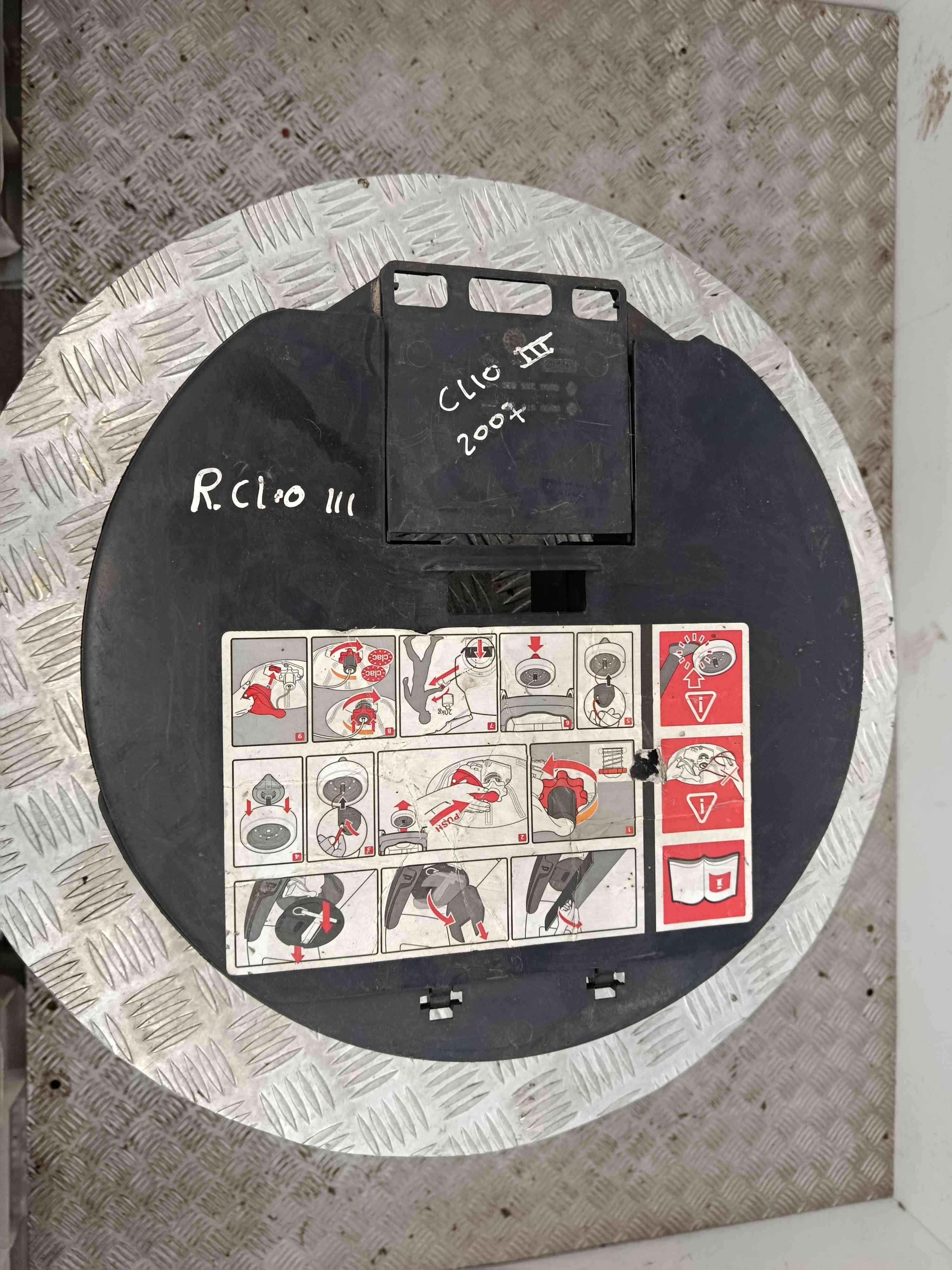 Kit Pneu Suplente 8200578163 - RENAULT CLIO III (BR0/1, CR0/1)-38488688