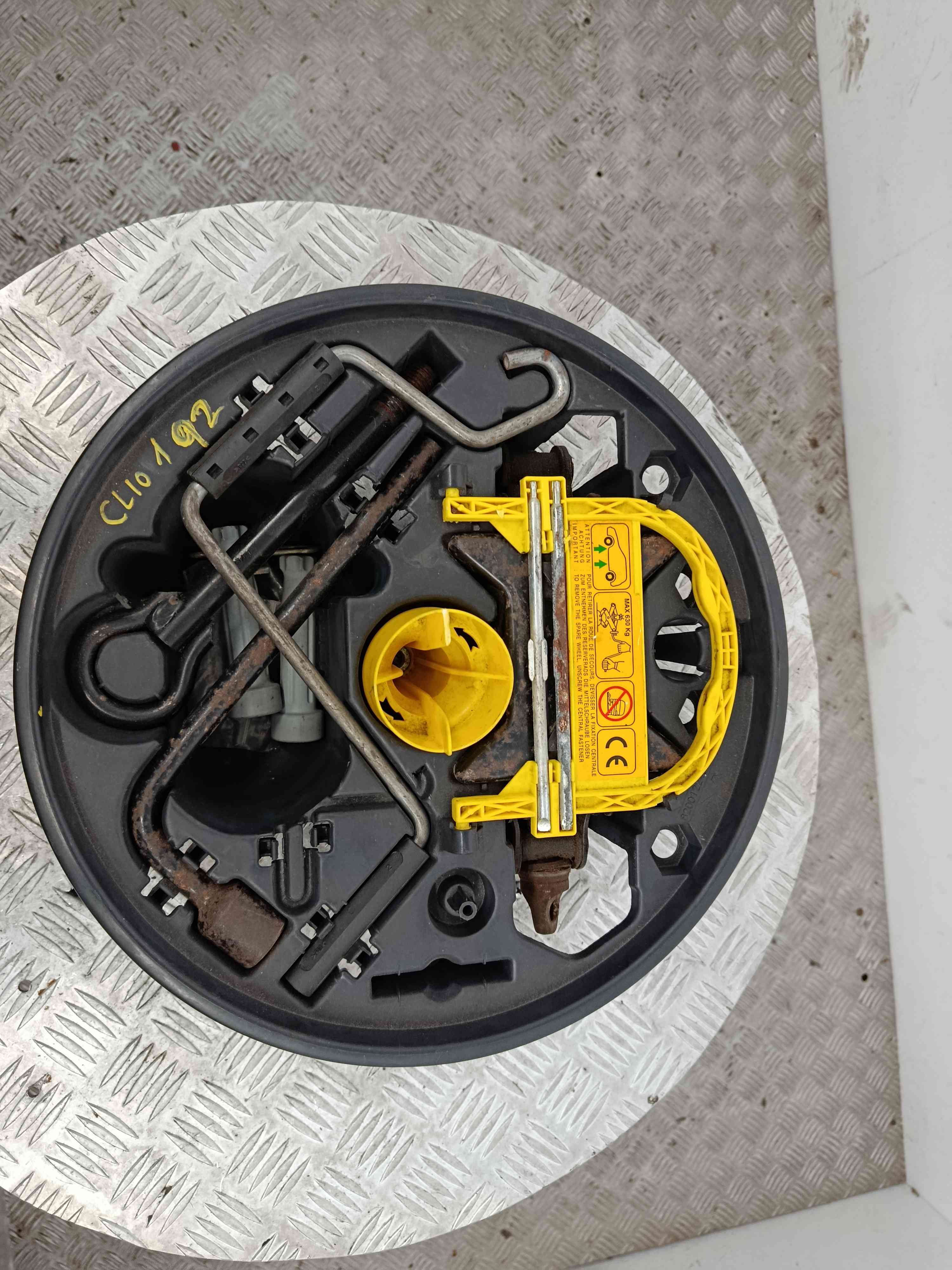 Kit Pneu Suplente 8200122487 - RENAULT CLIO I (B/C57_, 5/357_)-38488709