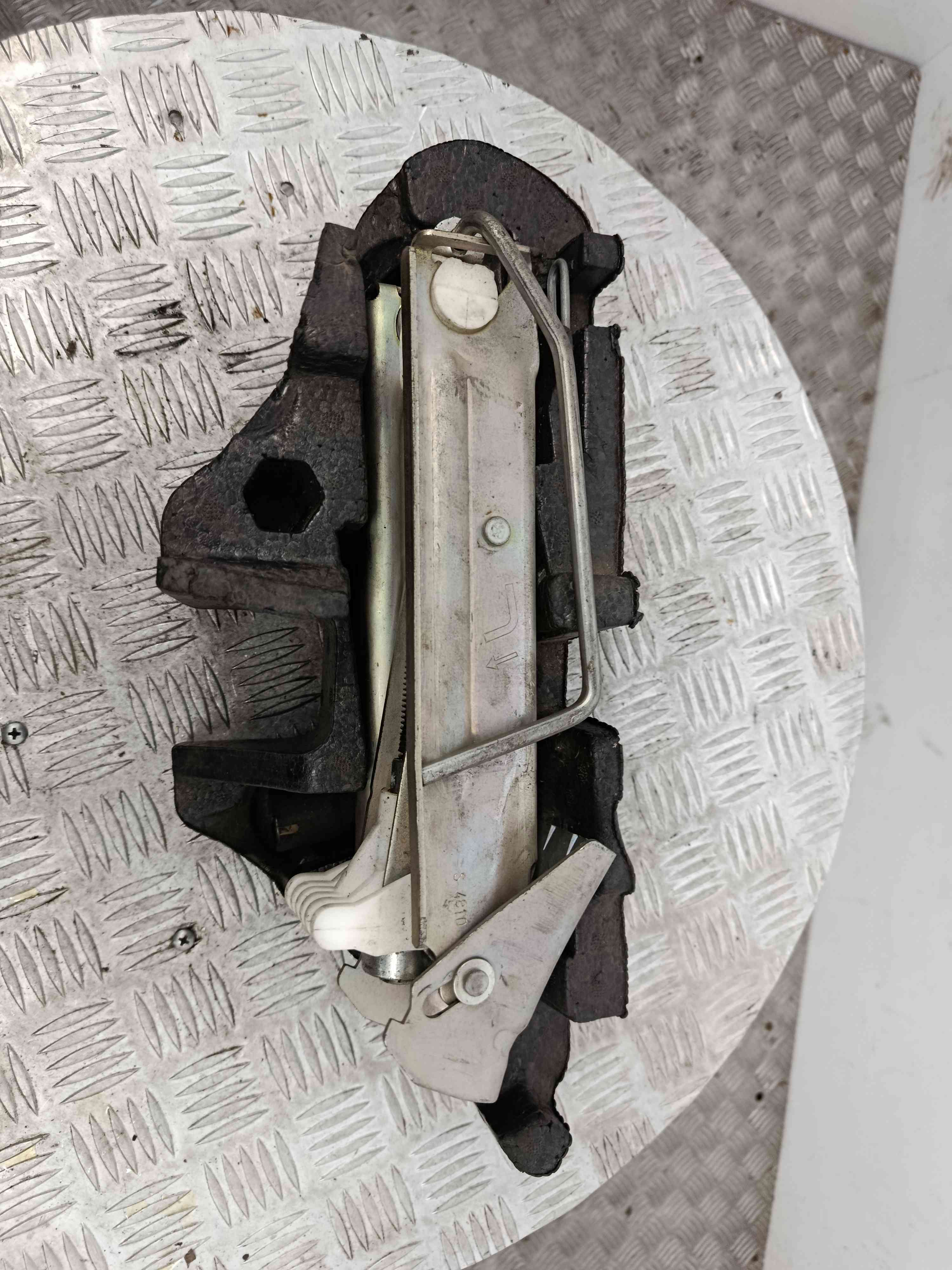 Kit Pneu Suplente 995040009R - RENAULT MEGANE III Hatchback (BZ0/1_, B3_)-38488729