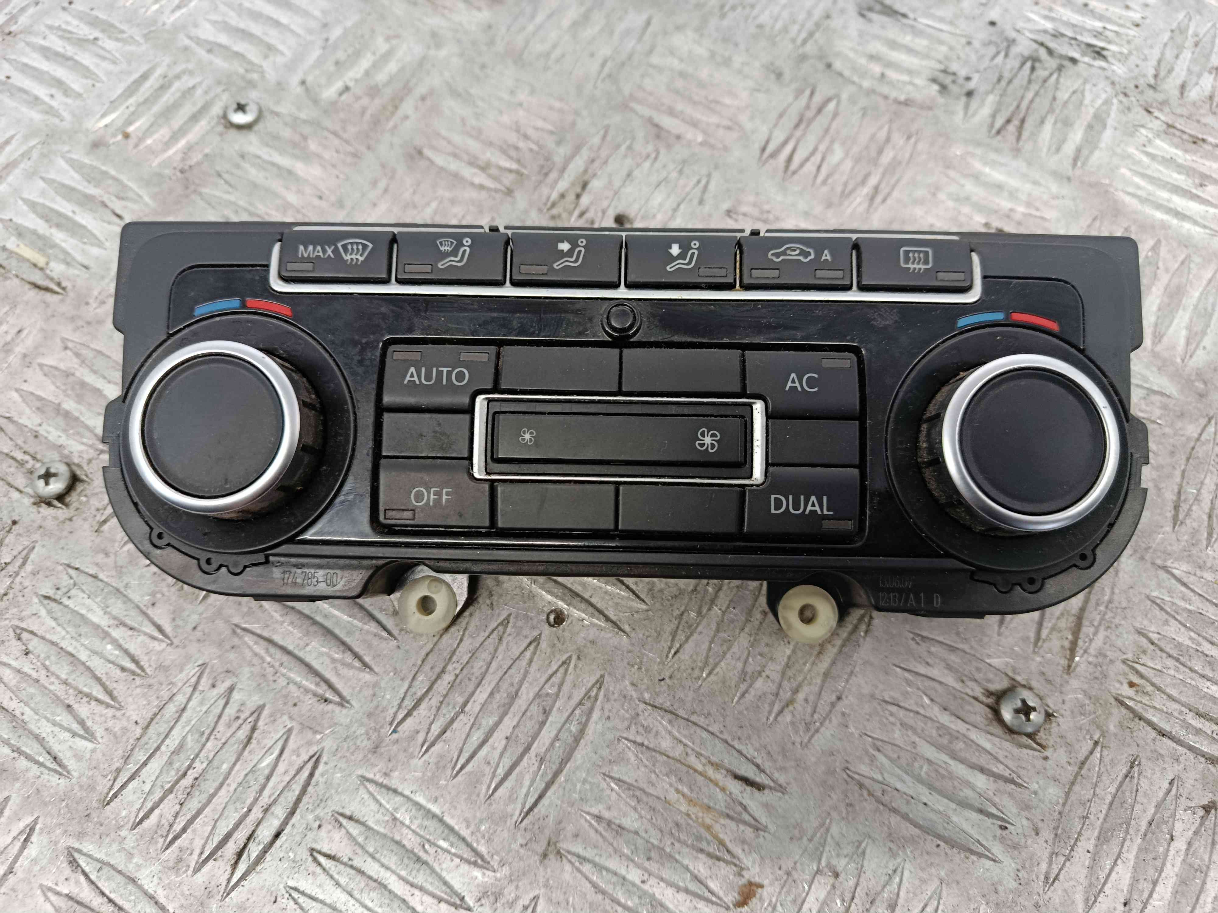 Comando da Sofagem / Climatronic 5K0907044BC - VW GOLF VI (5K1)-38489088