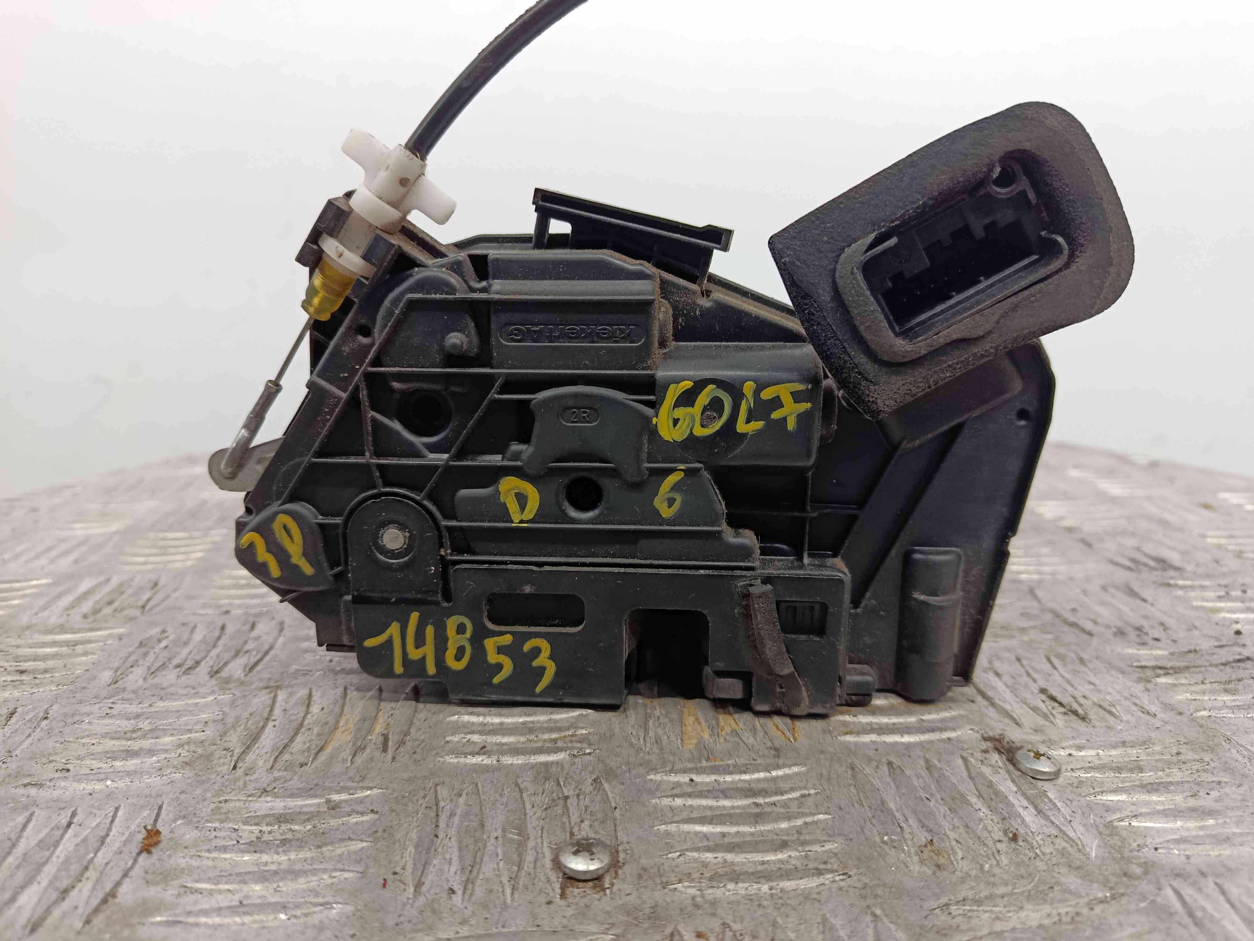 Fecho da Porta Dto 5K1837016 - VW GOLF VI (5K1)-38489099