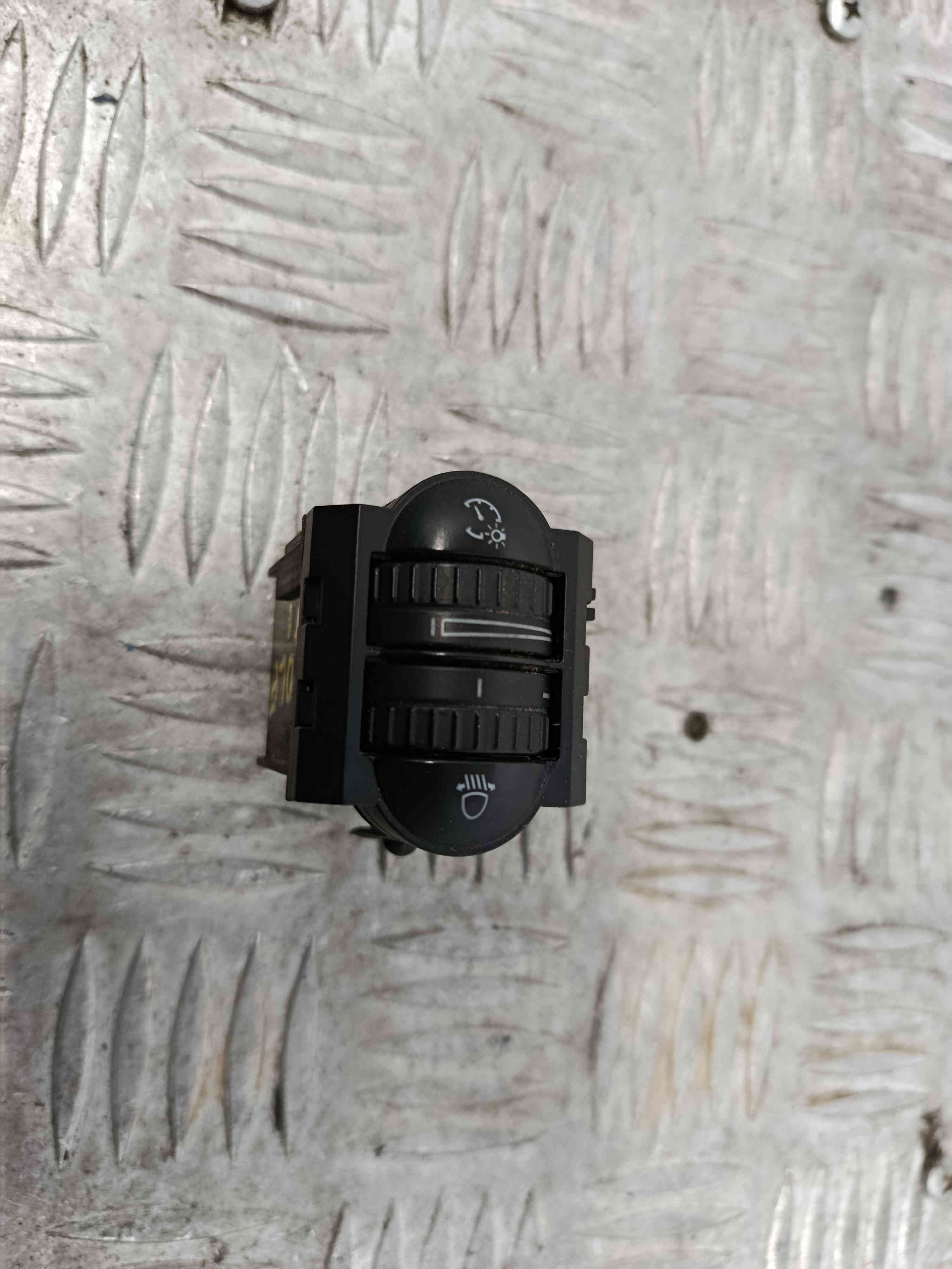 Comando de Regulação dos Faróis 5K0941333 - VW GOLF VI (5K1)-38489150 Comando de Regulação dos Faróis 5K0941333 - VW GOLF VI (5K1)-38489150