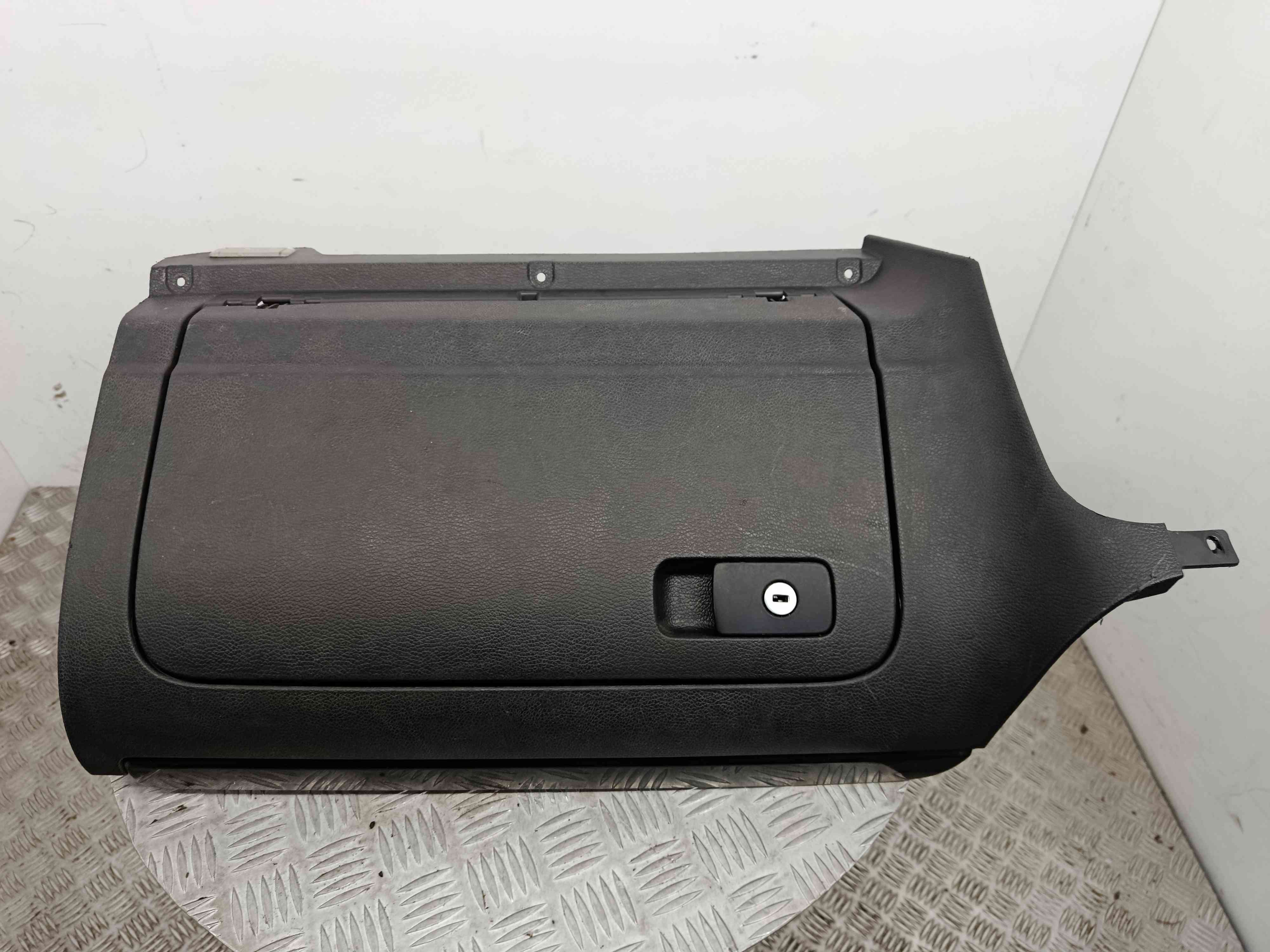 Porta Luvas  1K1857290E - VW GOLF VI (5K1)-38489179
