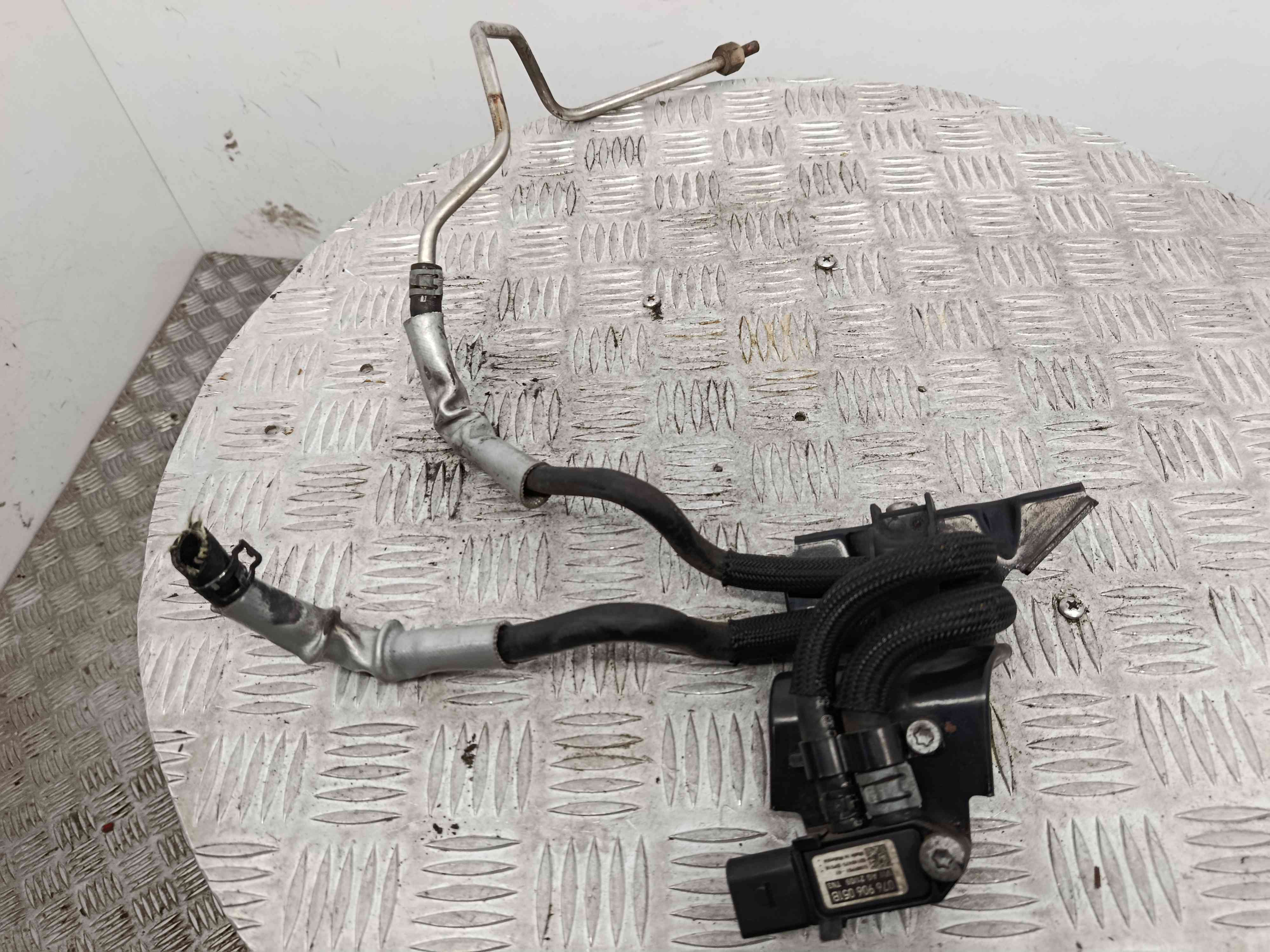 Sensor Pressão Dos Gases De Escape 076906051B - VW GOLF VI (5K1)-38489192 Sensor Pressão Dos Gases De Escape 076906051B - VW GOLF VI (5K1)-38489192