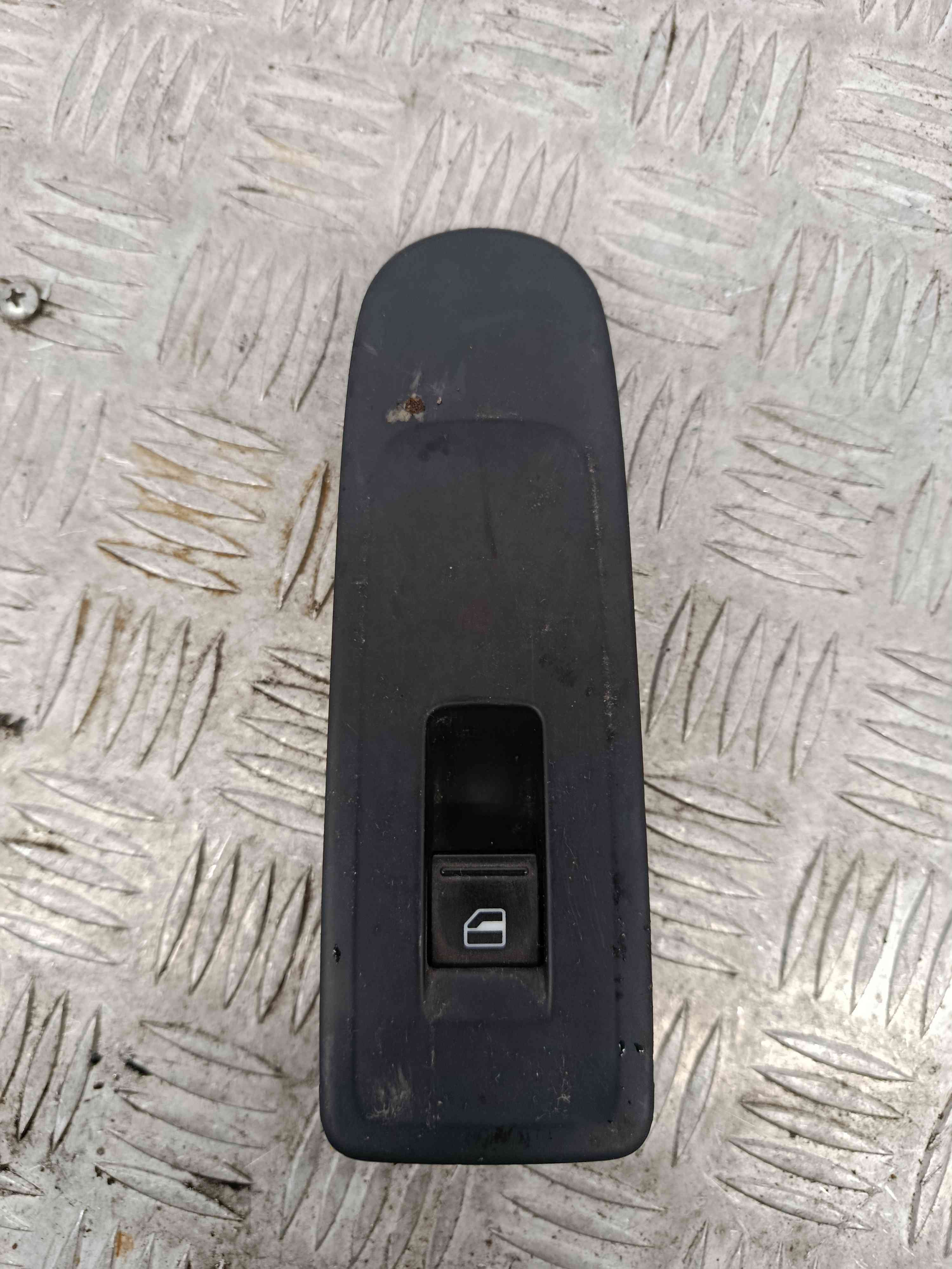 Interruptor / Comando Elevador Vidro Frente Dto  5K0867256 – VW GOLF VI (5K1)