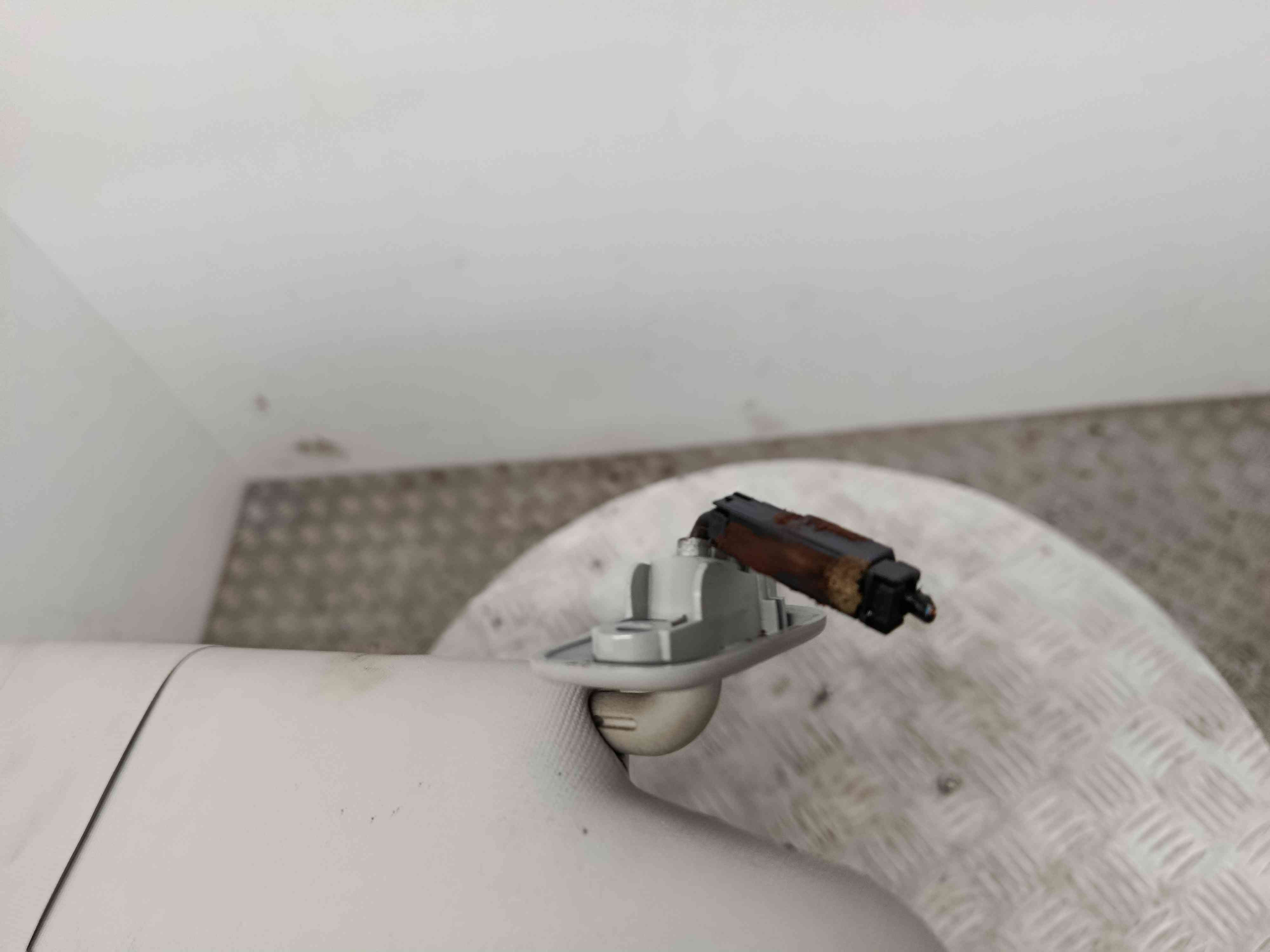 Pála de Sol Esquerda  - MAZDA 6 Station Wagon (GY)-38493485