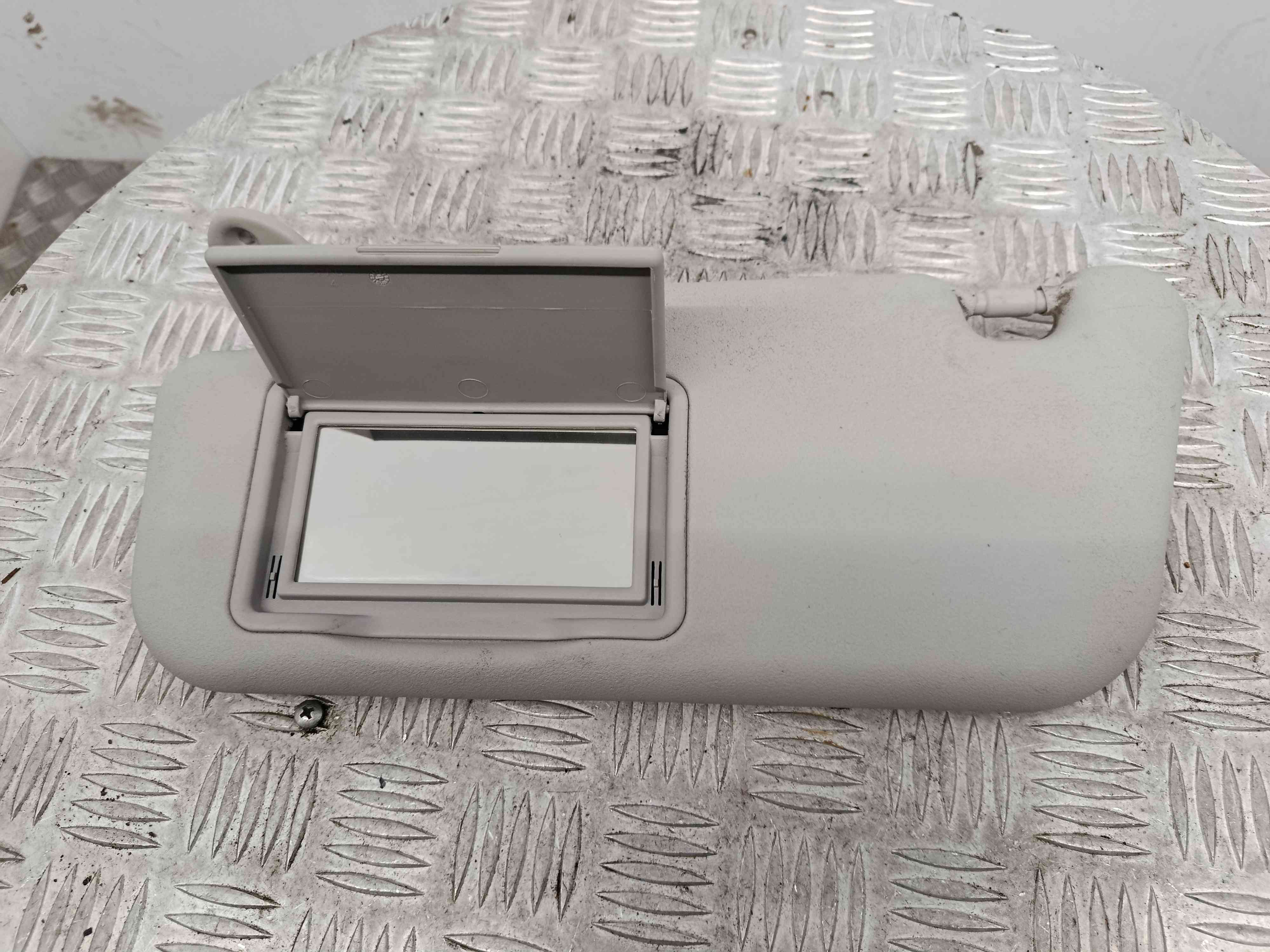 Pála de Sol Esquerda  - TOYOTA YARIS (_P15_)-38493571