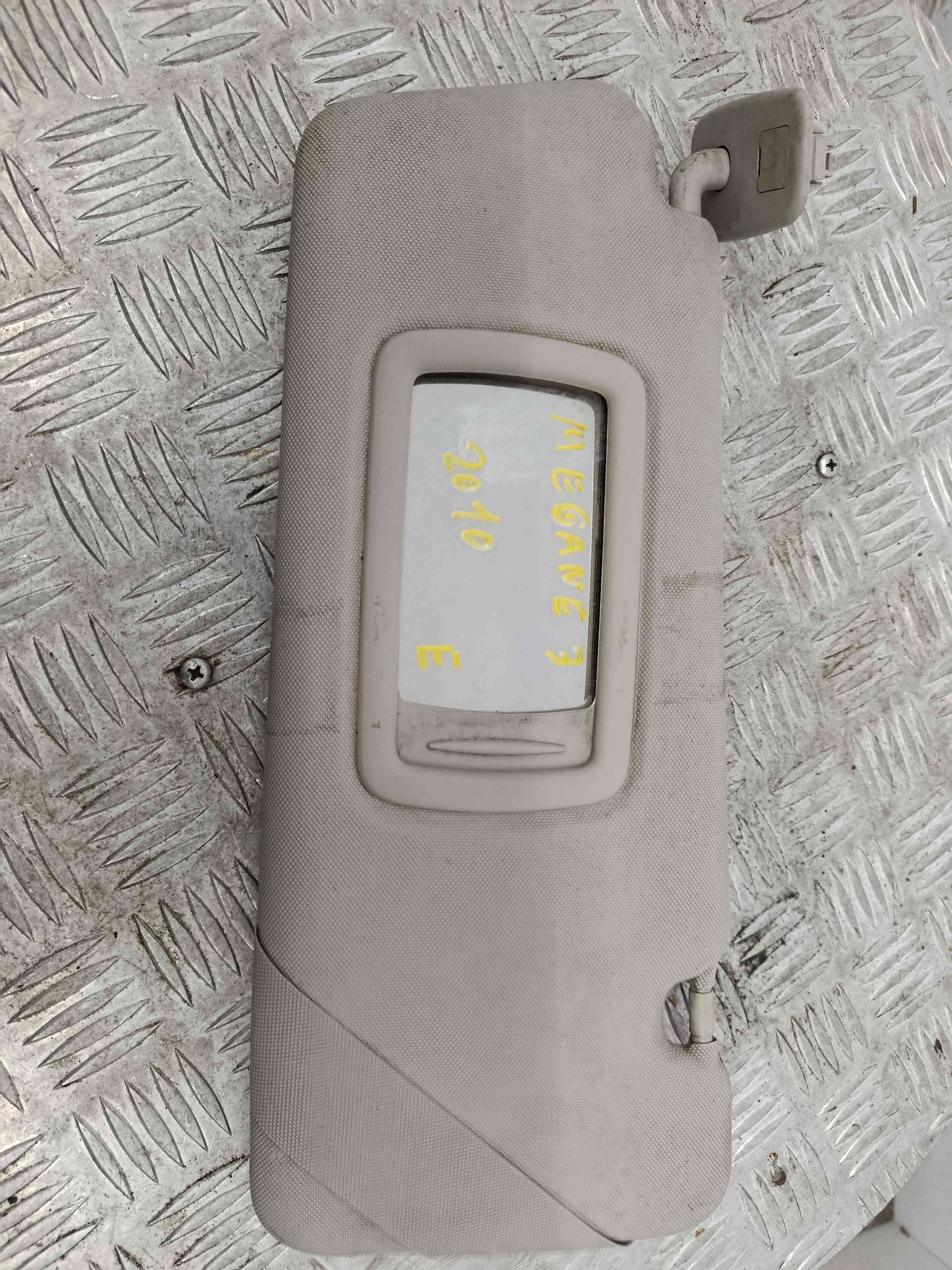 Pála de Sol Esquerda  - RENAULT MEGANE III Hatchback (BZ0/1_, B3_)-38526389