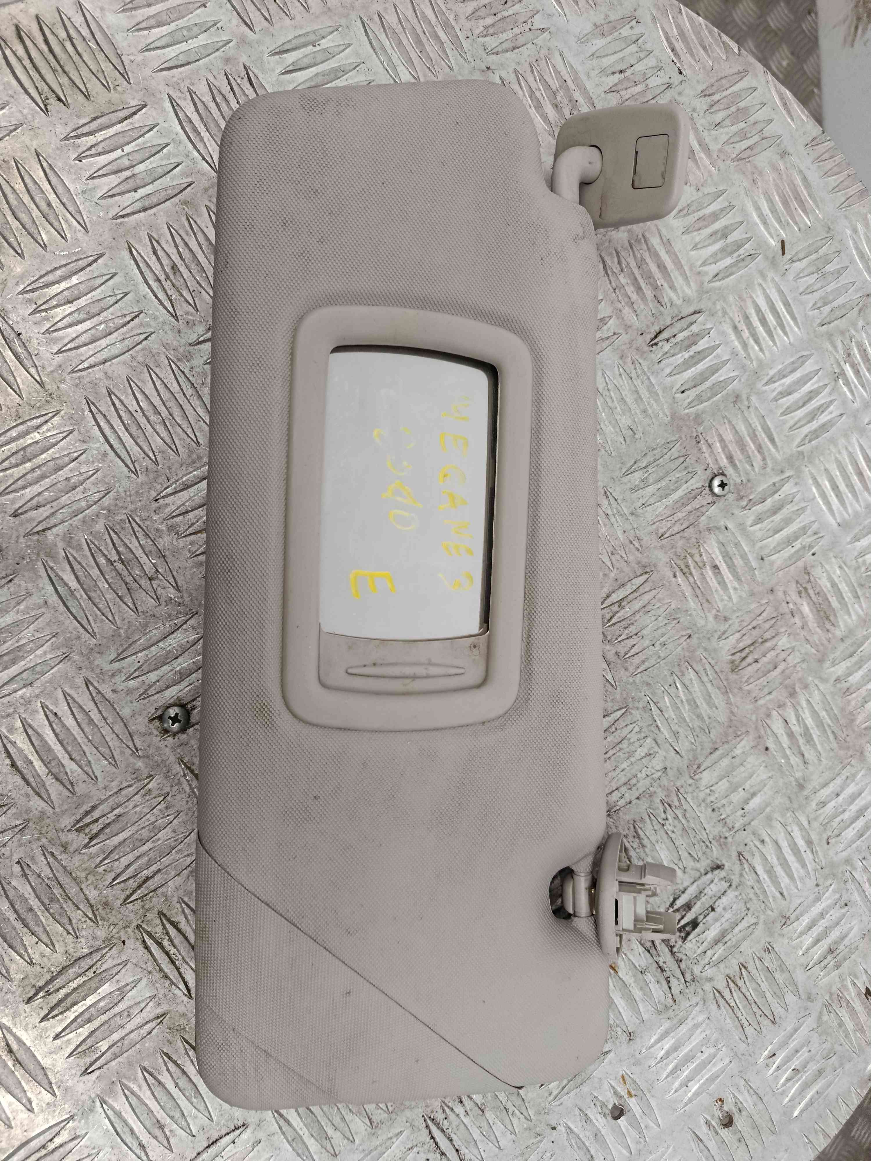 Pála de Sol Esquerda  - RENAULT MEGANE III Hatchback (BZ0/1_, B3_)-38526391