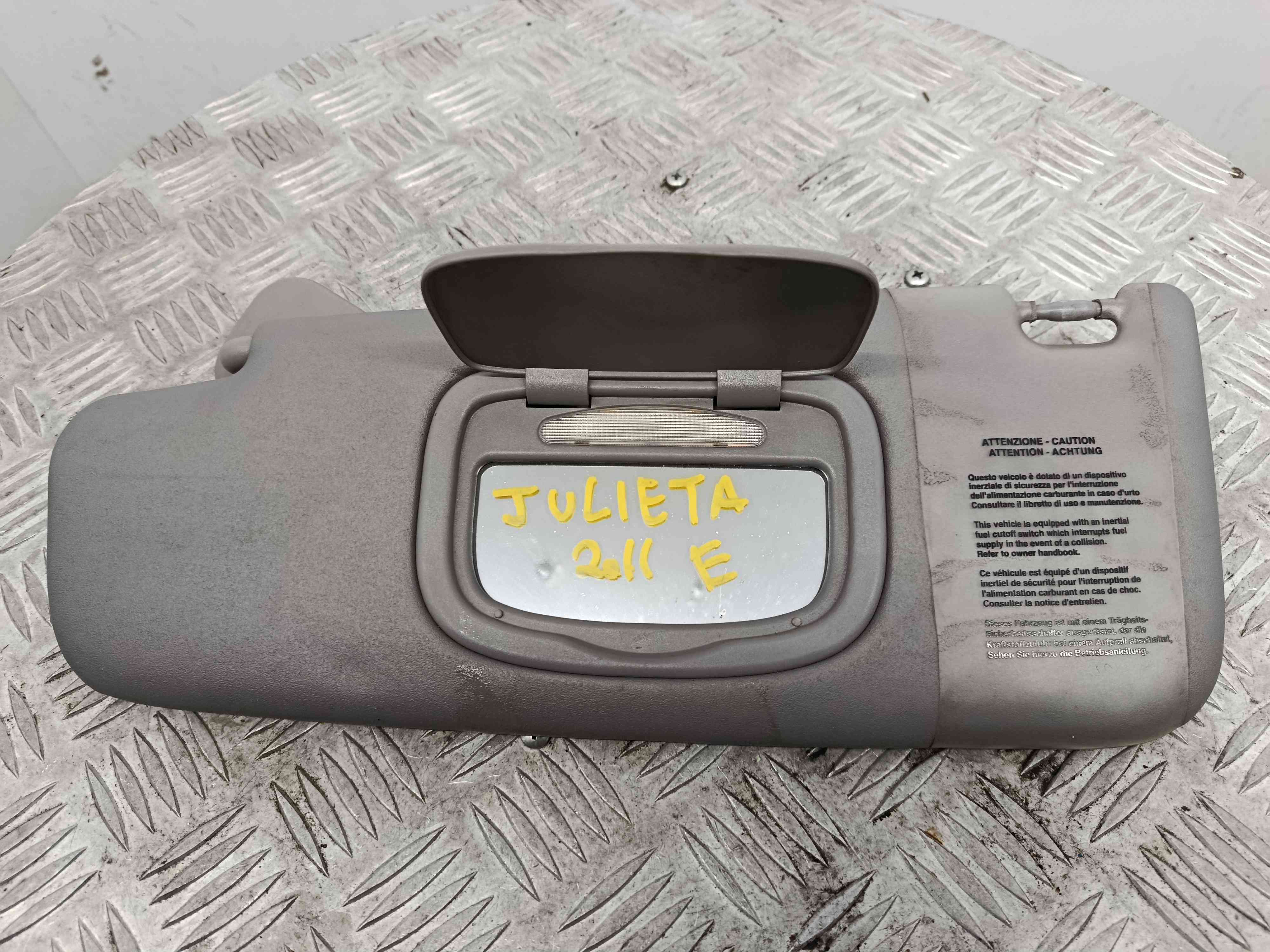 Pála de Sol Esquerda  - ALFA ROMEO GIULIETTA (940_)-38526818