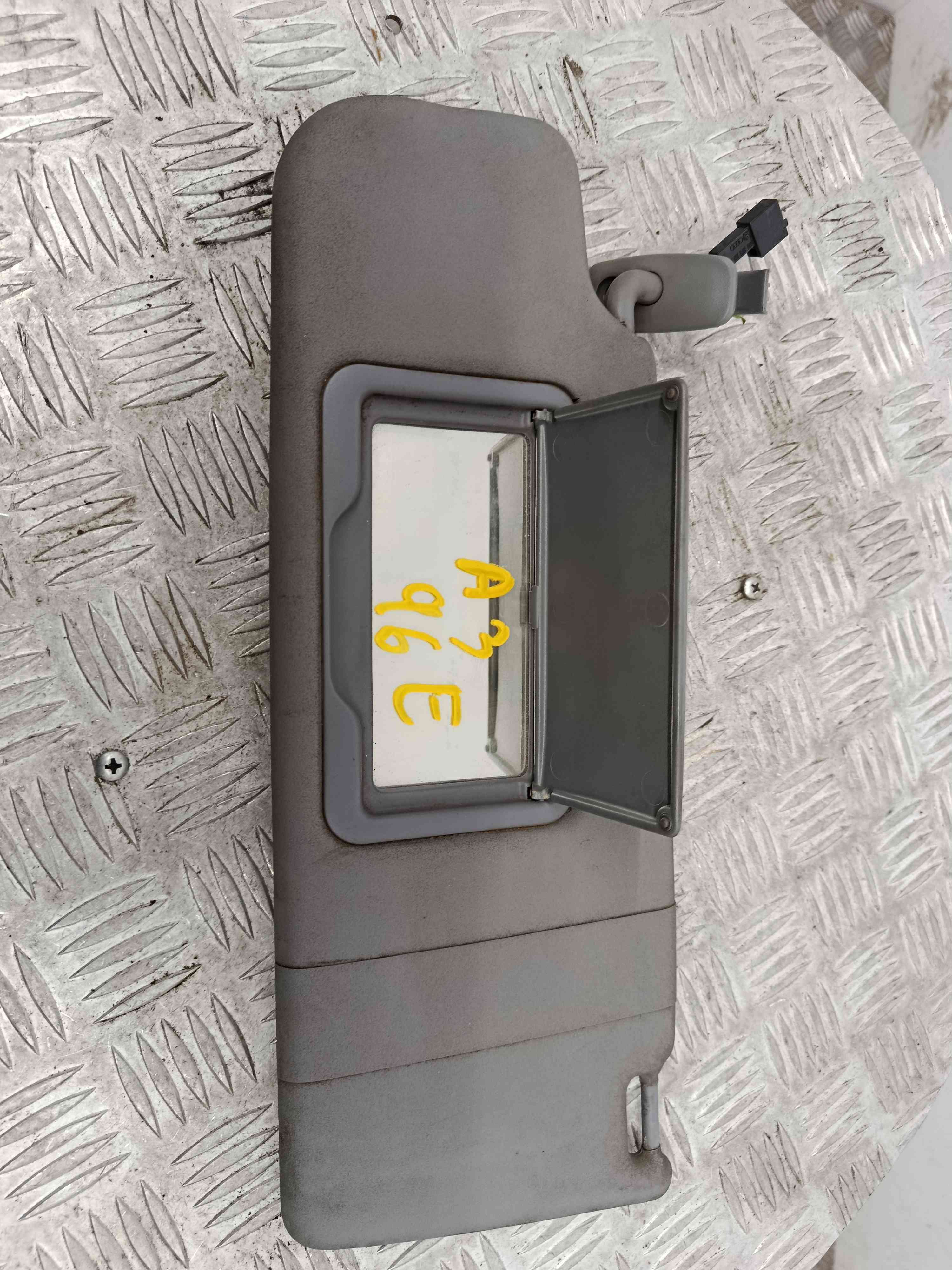 Pála de Sol Esquerda 3B0857551 – AUDI A3 (8L1)