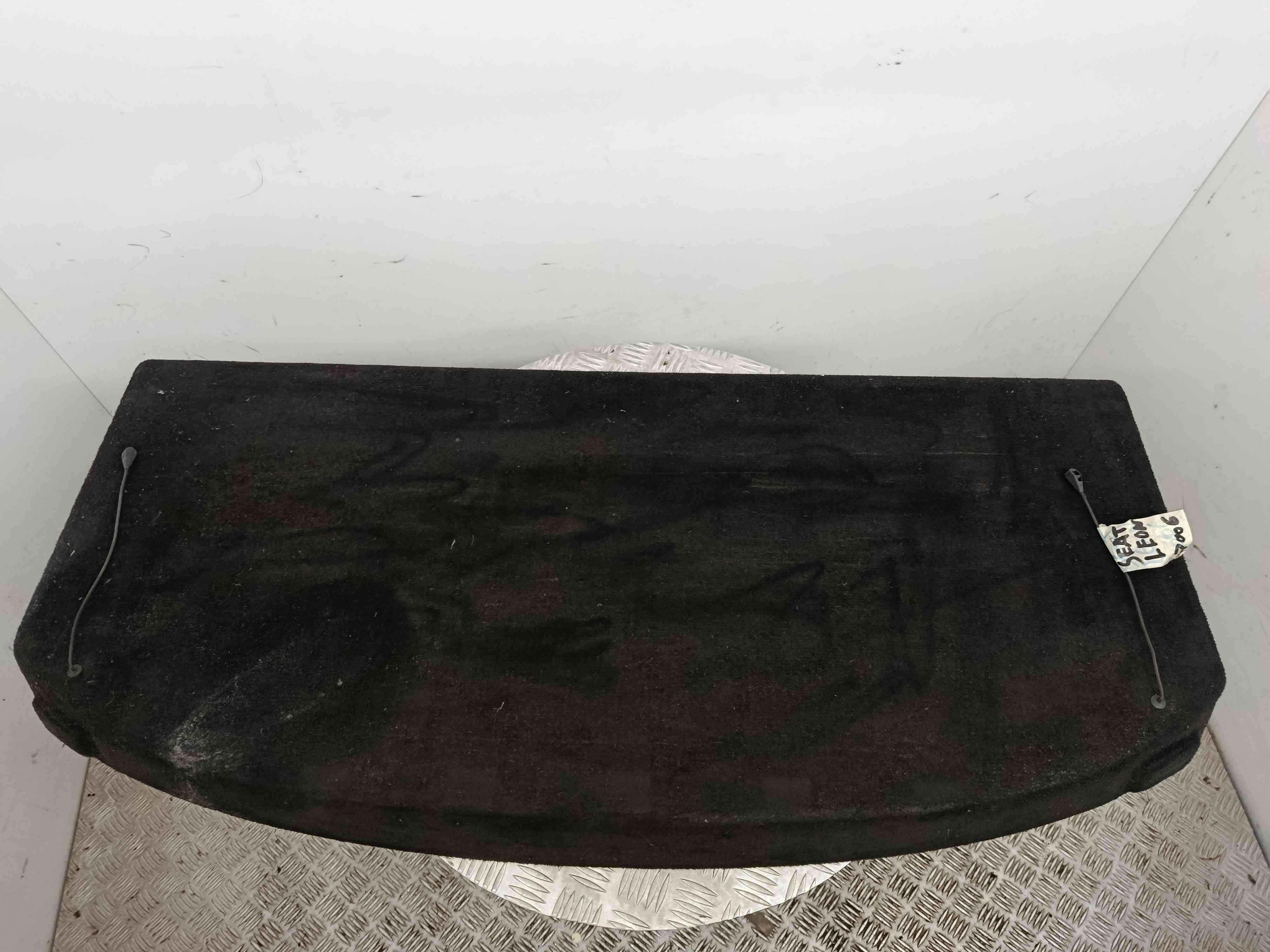 Chapeleira / Tampo da Mala 1P0867769C - SEAT LEON (1P1)-38643622