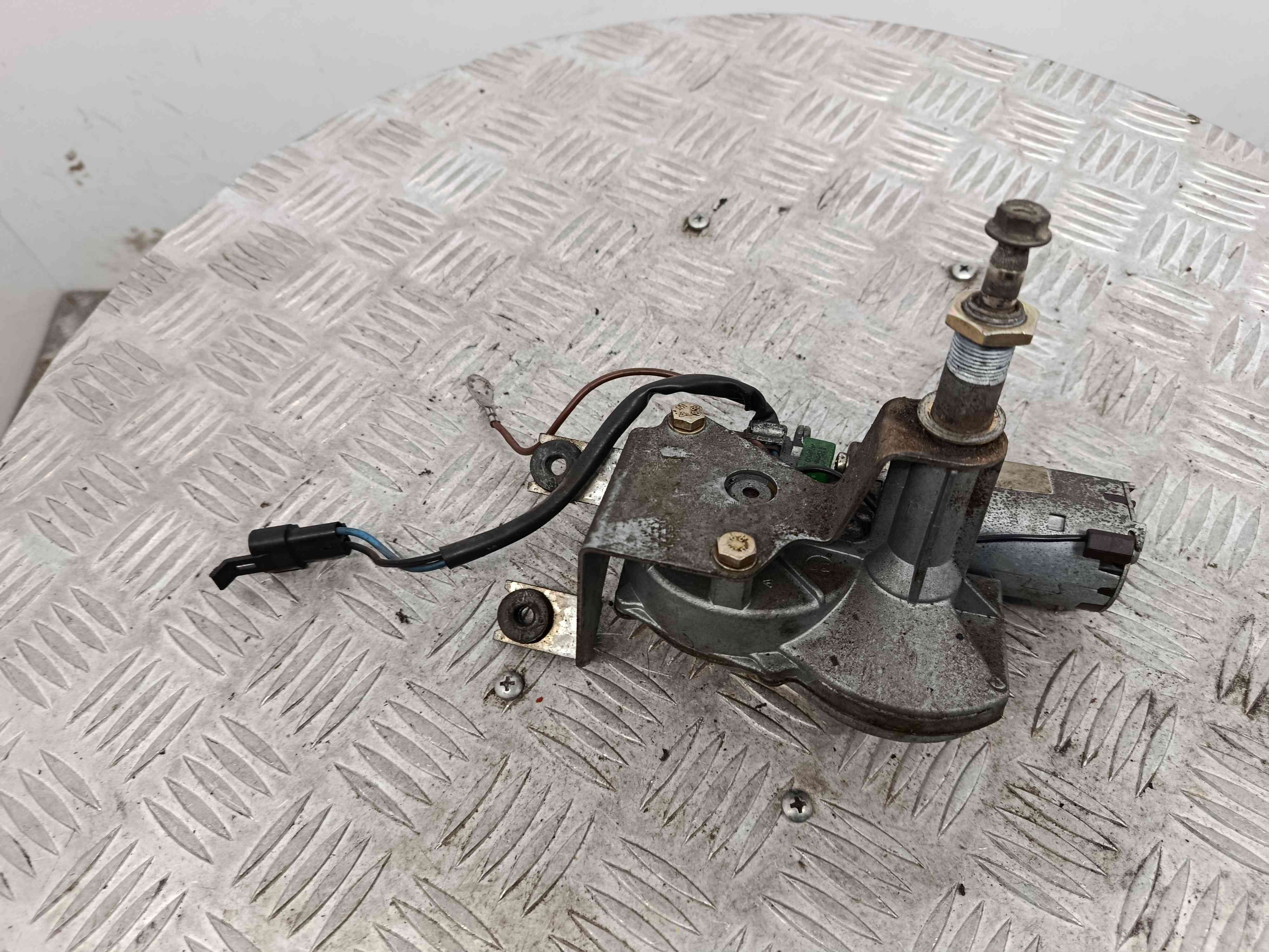 Motor Limpa Vidros Trás 90386268 - OPEL CORSA B (S93)-38676592
