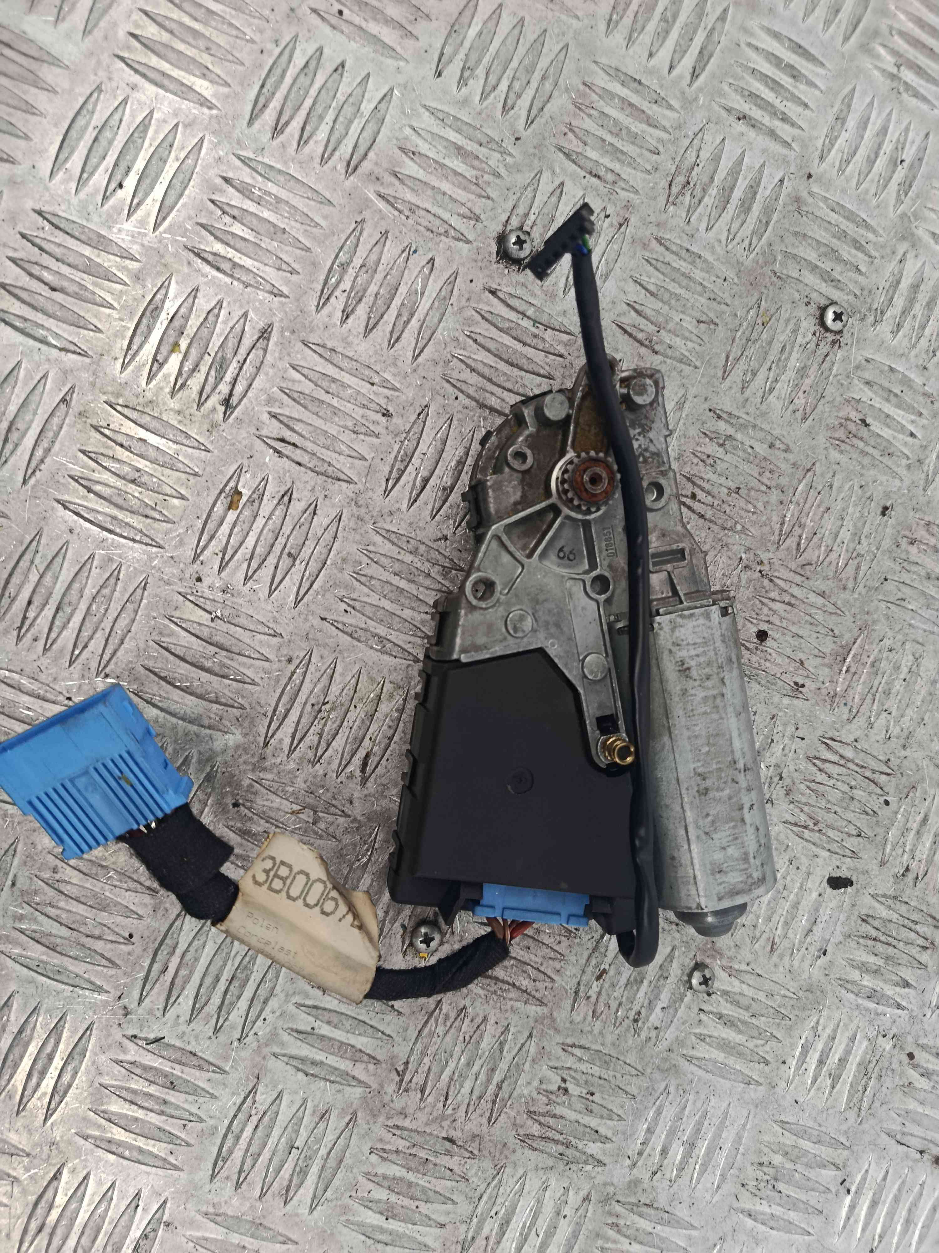 Motor do Teto de Abrir 1J6959591 - VW PASSAT B5 (3B2)-38811776